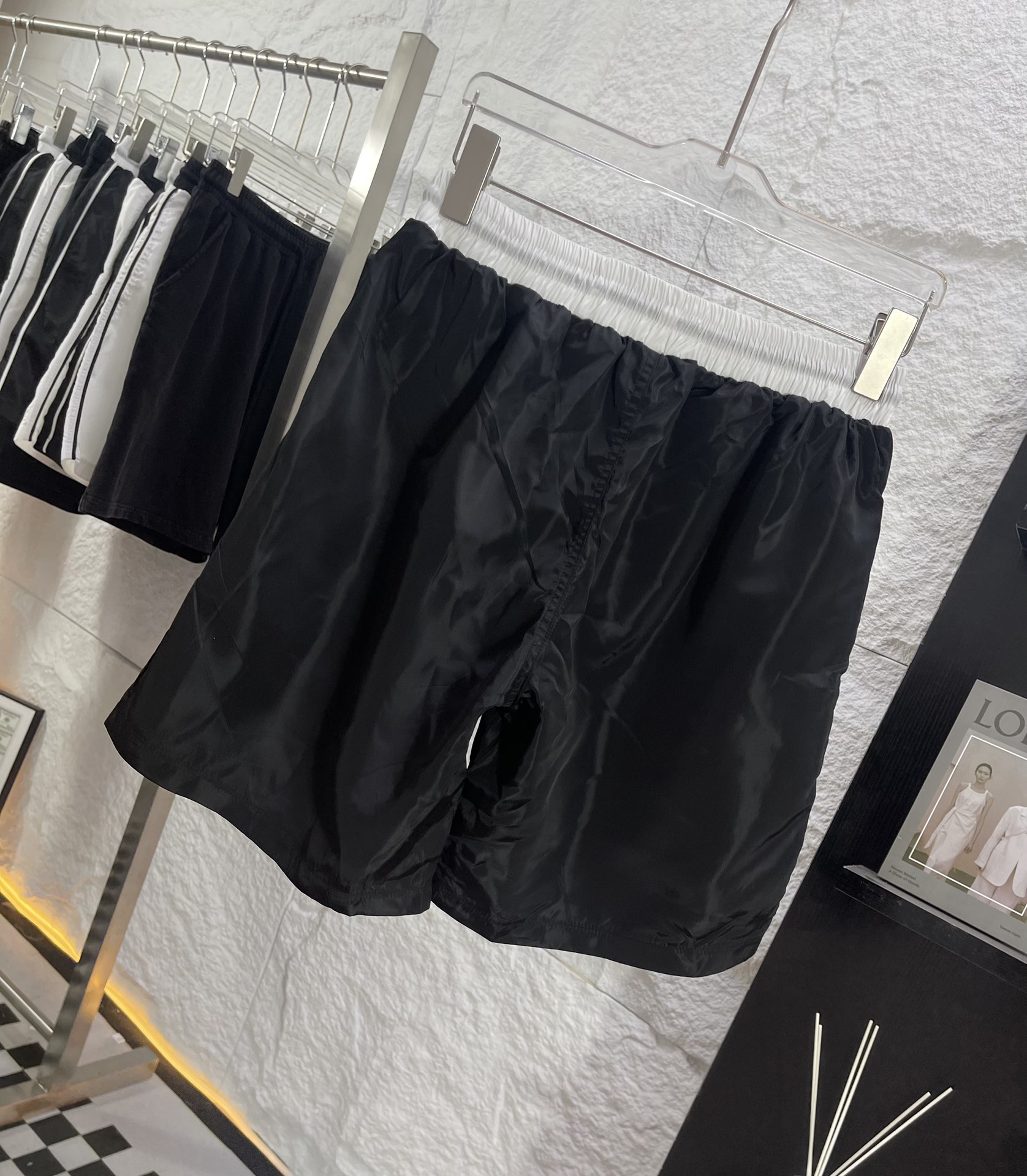 Mon New Arrival Short 0019