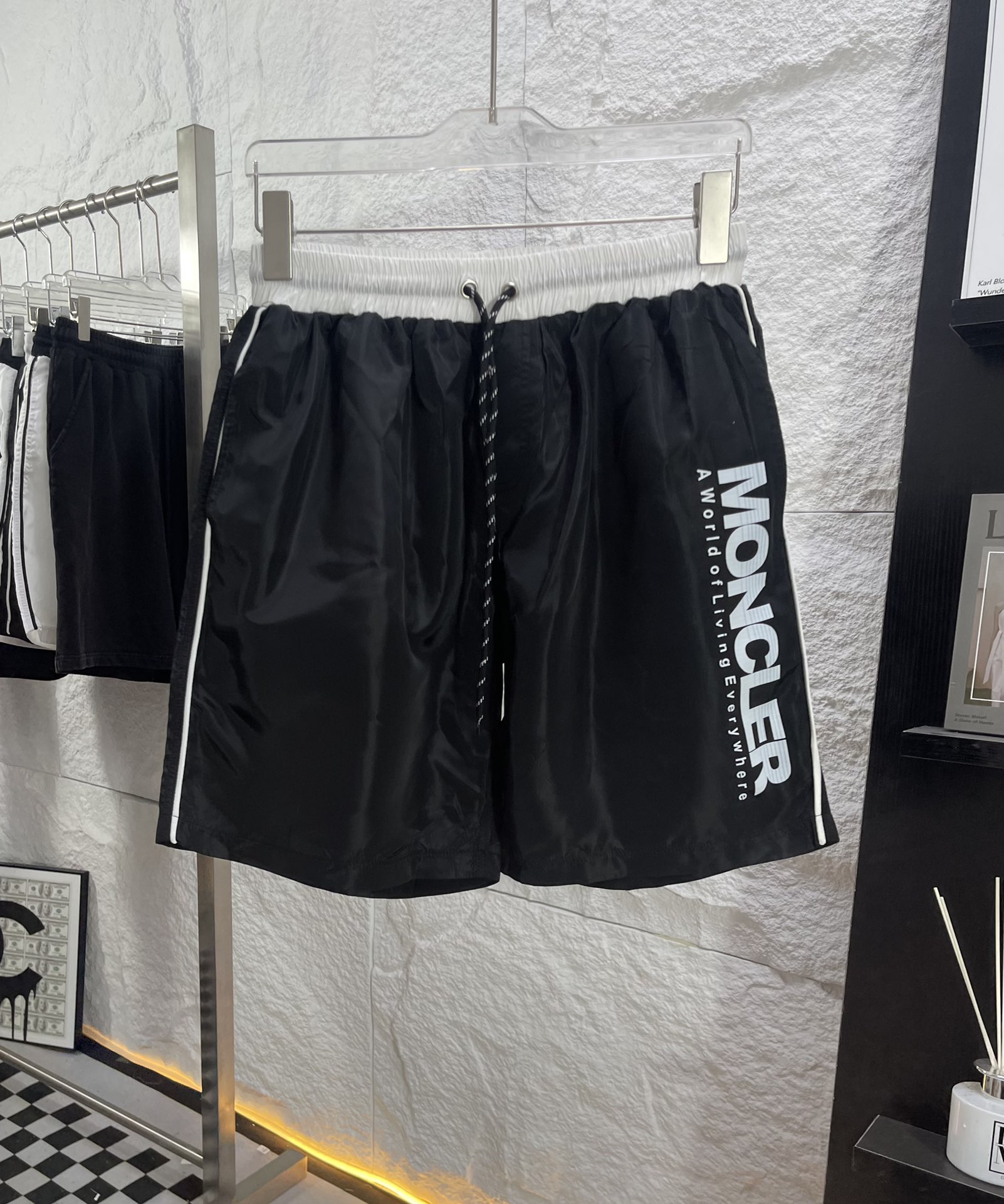 Mon New Arrival Short 0019