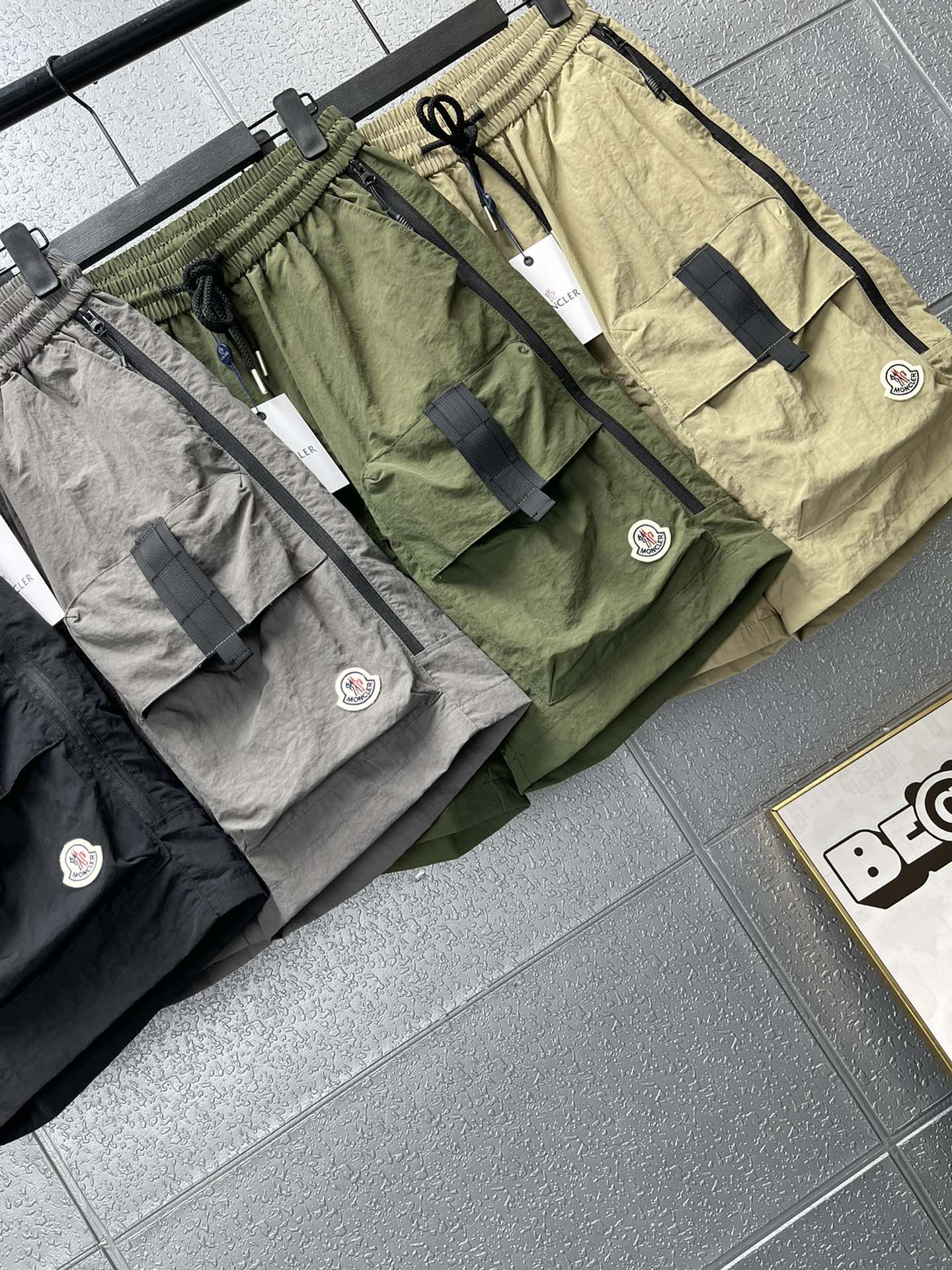 Mon New Arrival Short 0014