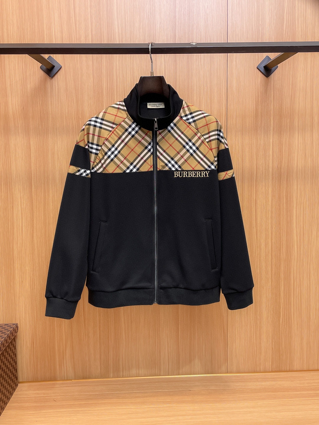 BB new arrival hoodie set 023