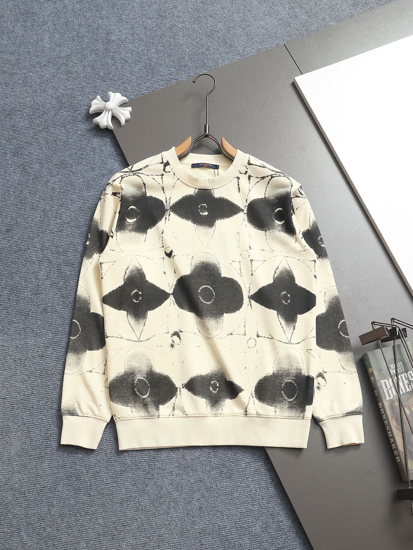 L New Arrival Hoodie 0082