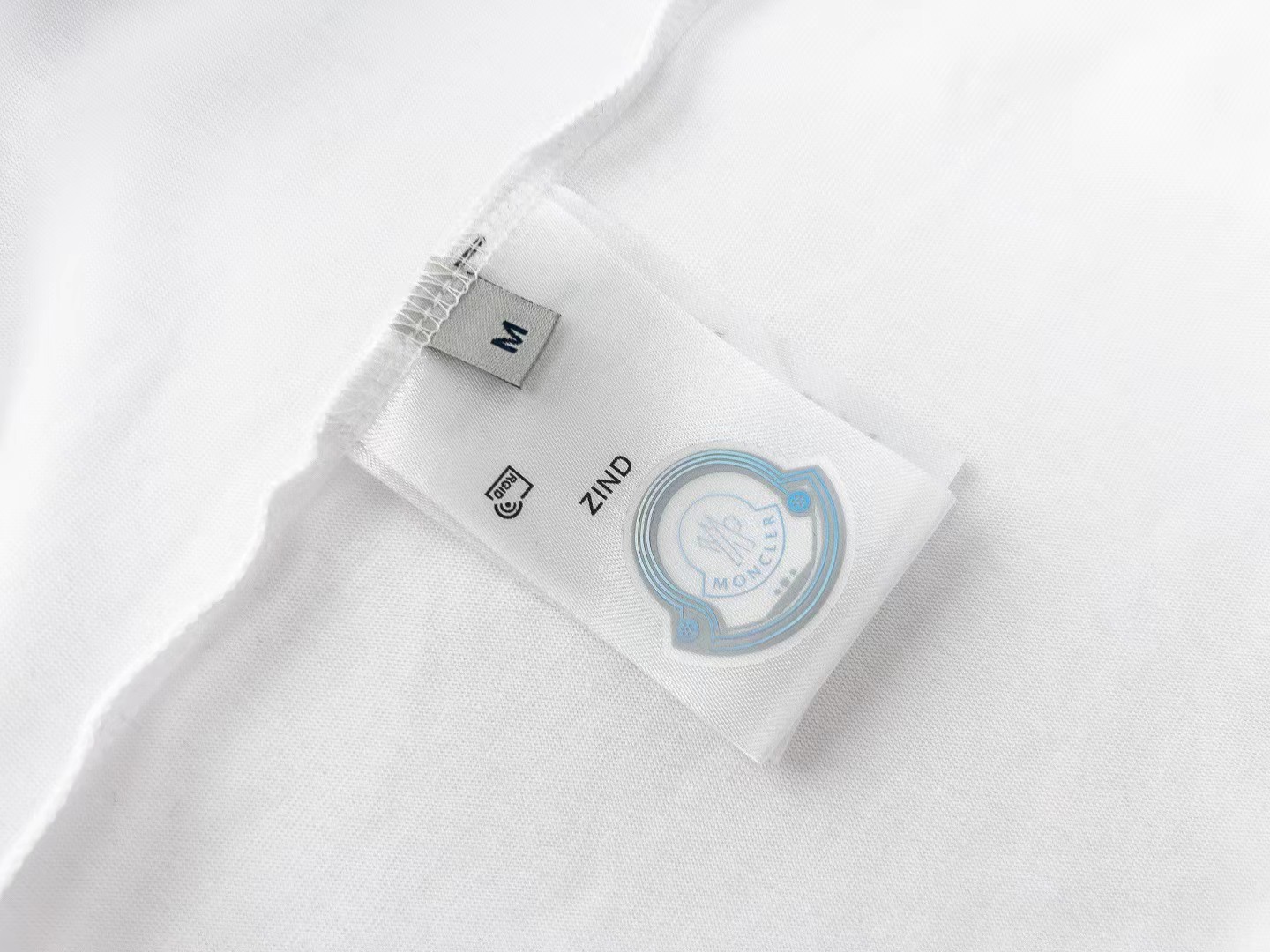 Mon New Arrival T-shirt 0019