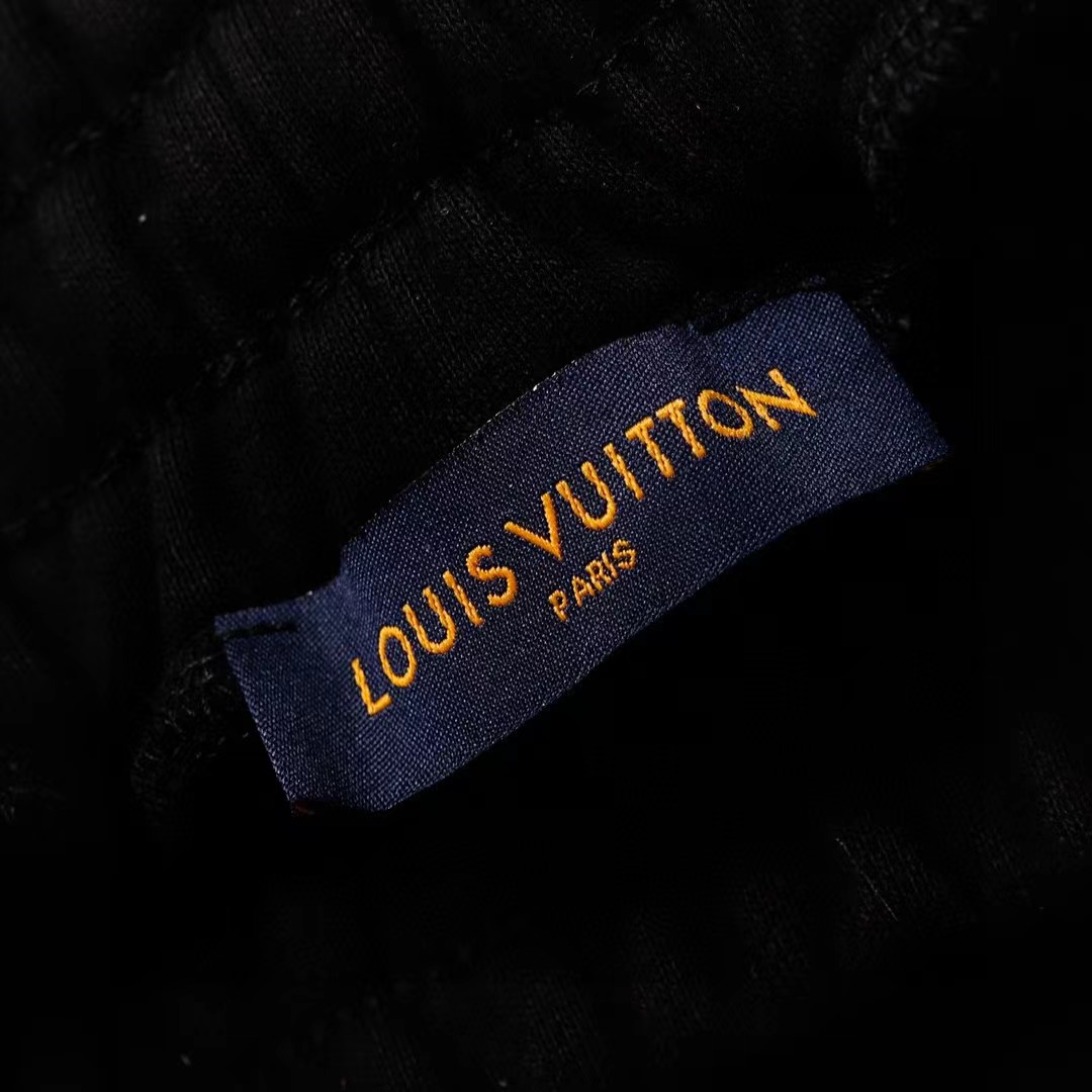 LV Shorts 0003