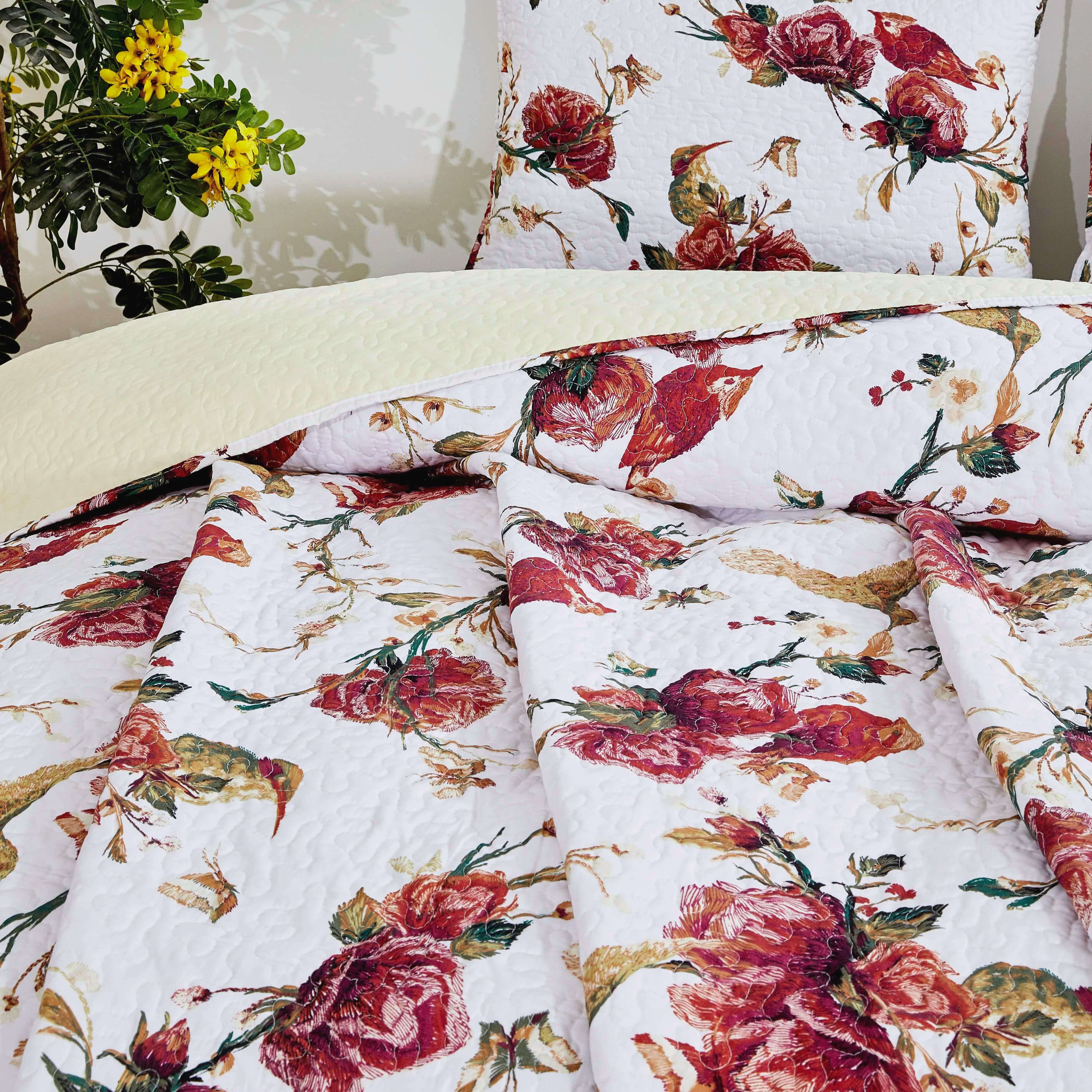 Vintage Rose Garden Hummingbirds Burgundy White Reversible Floral Quilt Set