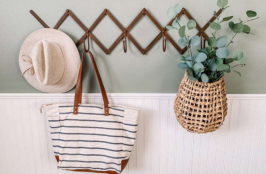 52 Inch Rusted Finish Accordion Wall Hooks