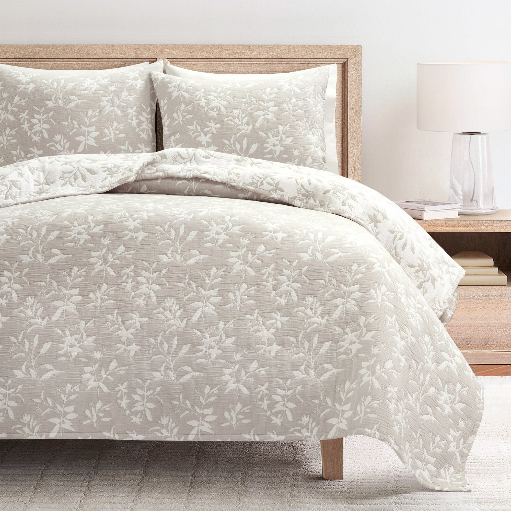 Floral Jacquard Reversible Soft Matelassé 3 Piece Quilt Set-Tolkye