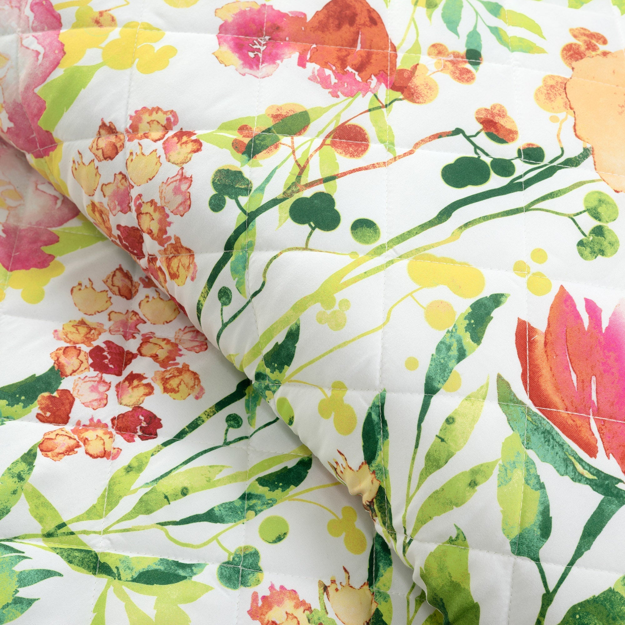 Leilani Watercolor Scallop Edged Floral 3 Piece Quilt Set-Tolkye