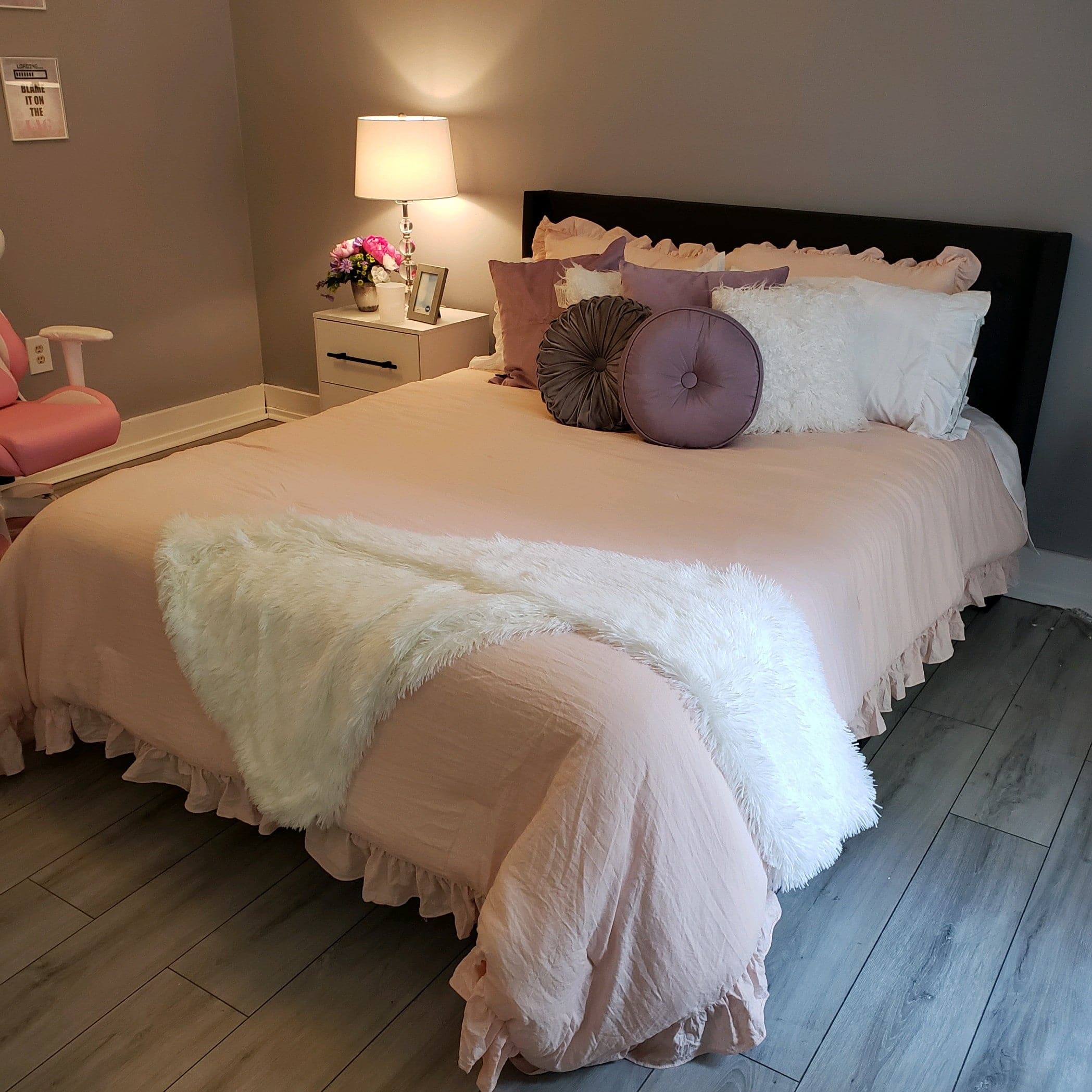 Round Pleated Soft Velvet Throw Pillow-Tolkye