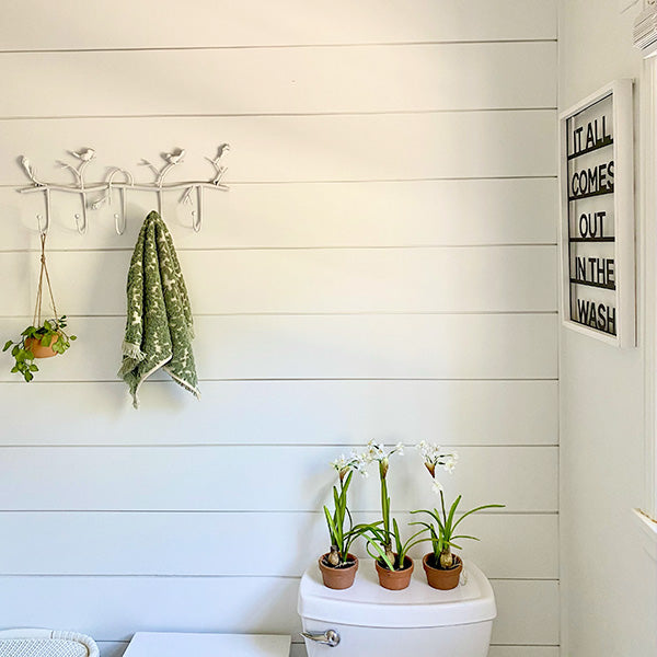 Fun Laundry Sign Decor | It All Comes Out In The Wash