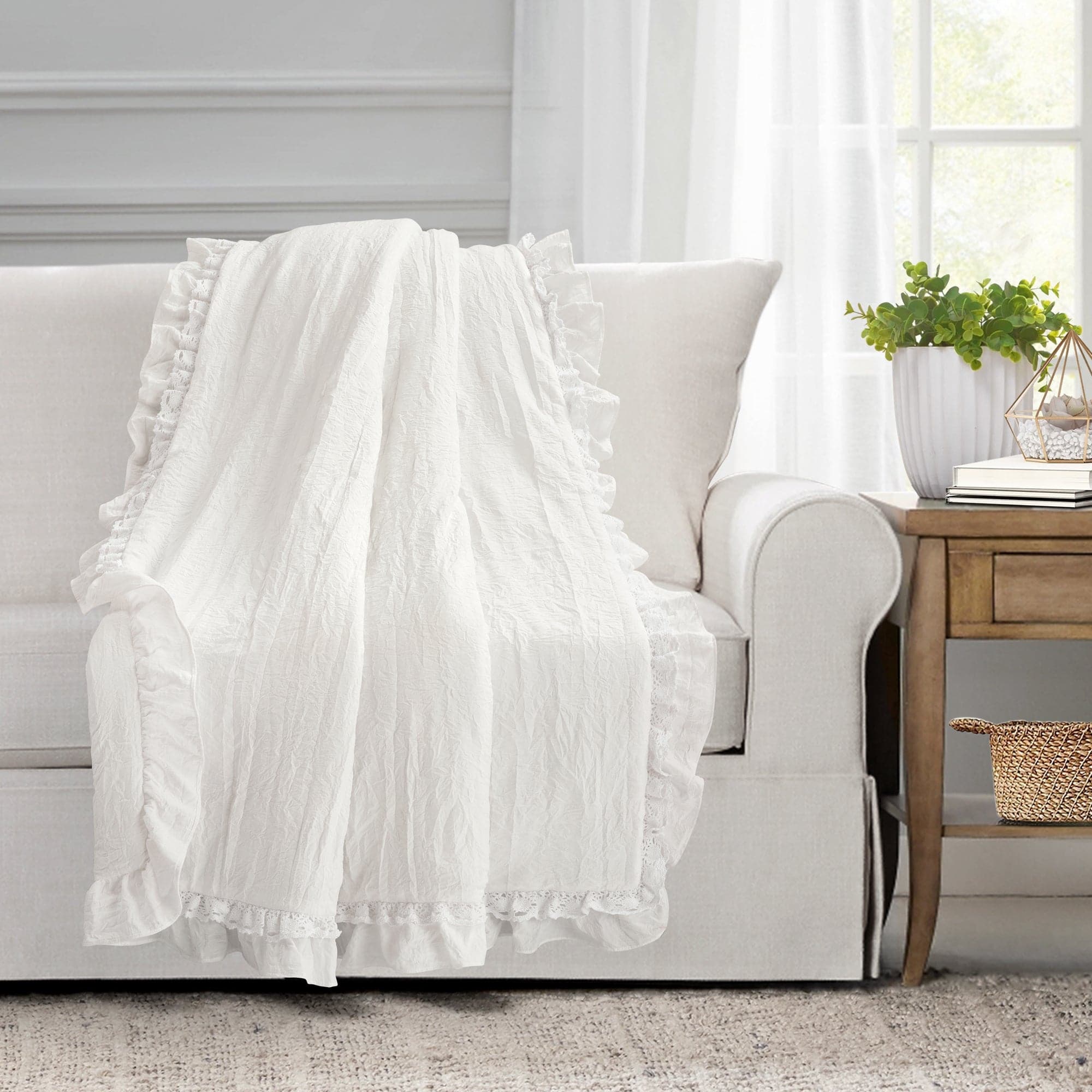 Ella Ruffle Lace Throw-Tolkye