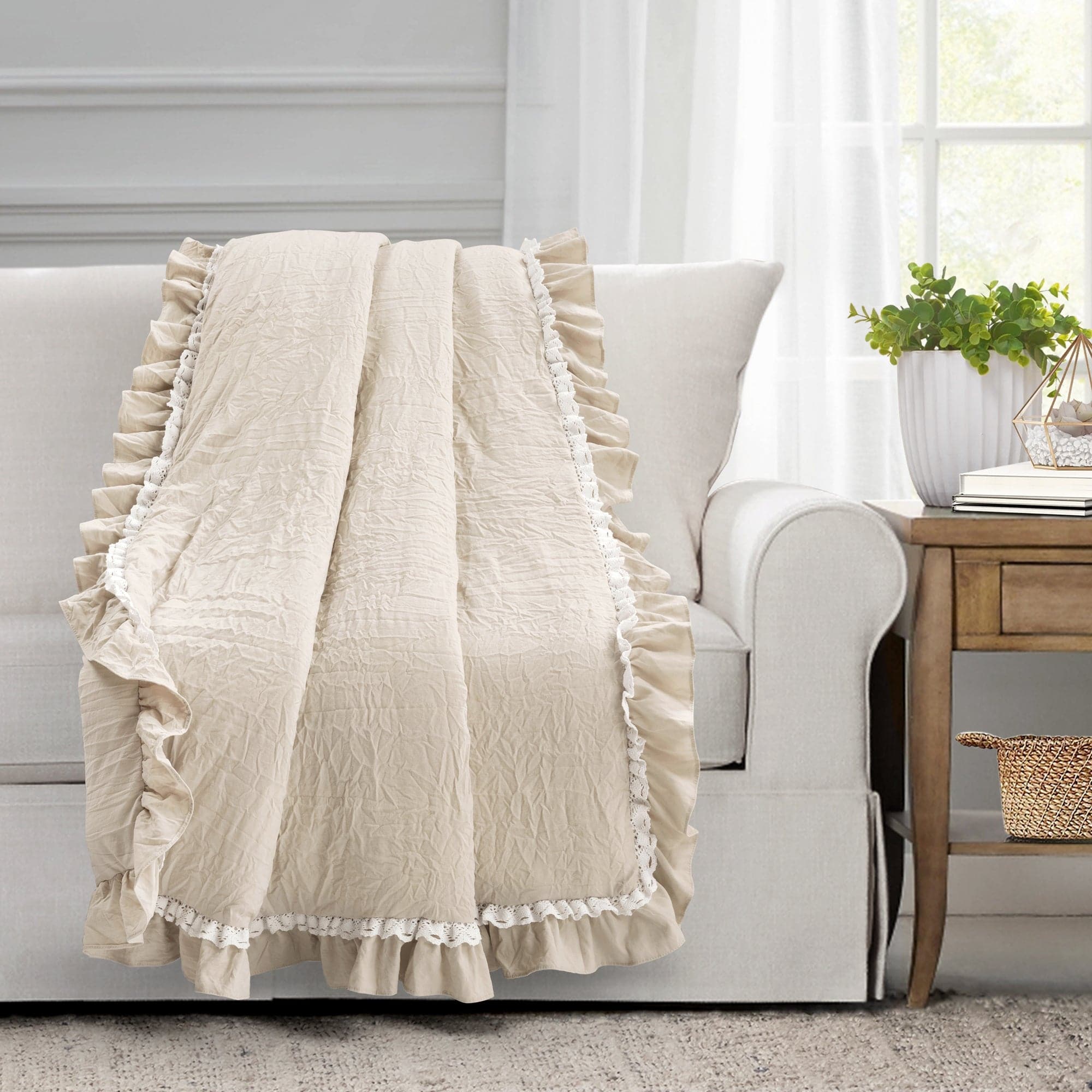 Ella Ruffle Lace Throw-Tolkye