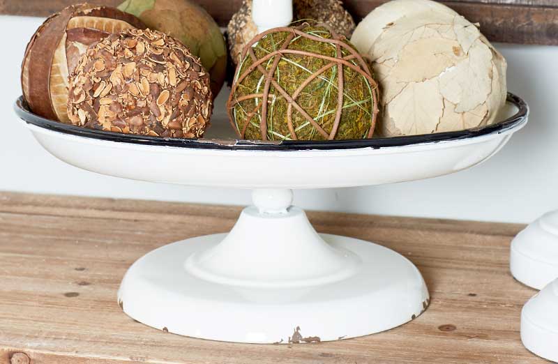 Chippy Distressed White Enamel 3-Tiered Tray