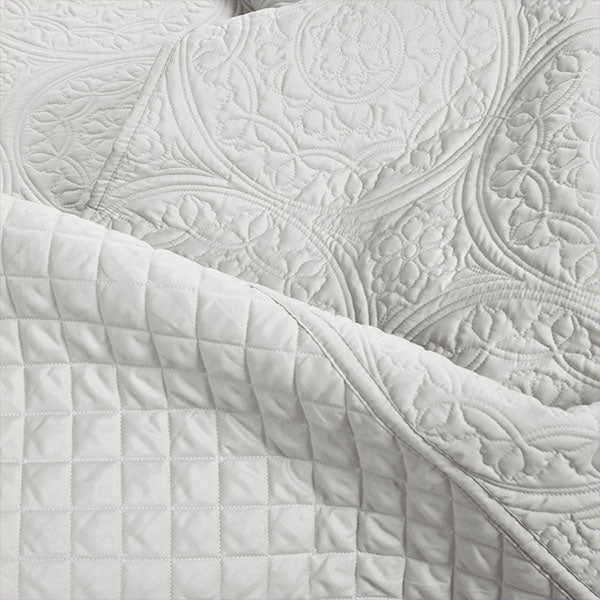 Medallion 3 Piece Bedding Set, Pick Your Color