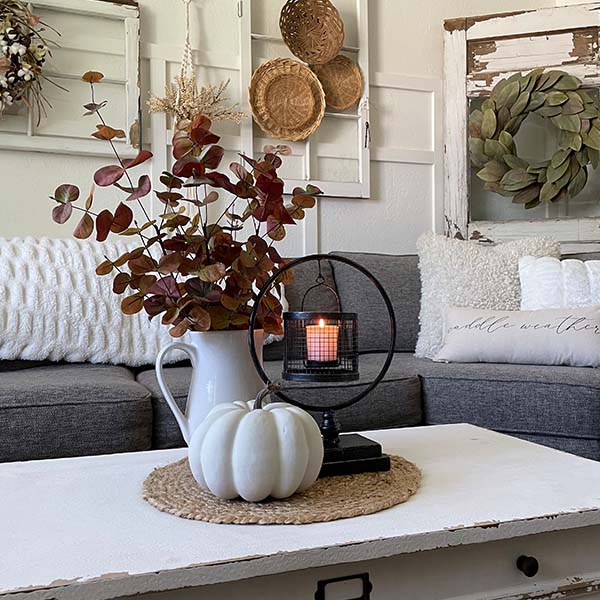 Hanging Metal Cage on Circle Stand Votive Holder