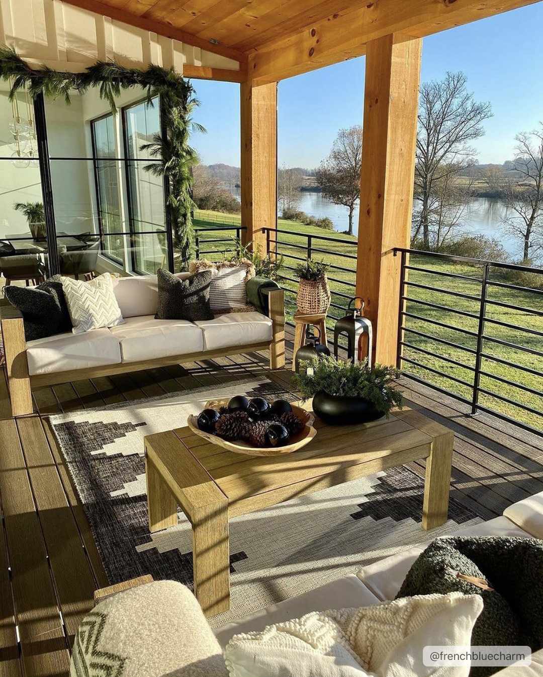 Contemporary Outdoor Rug