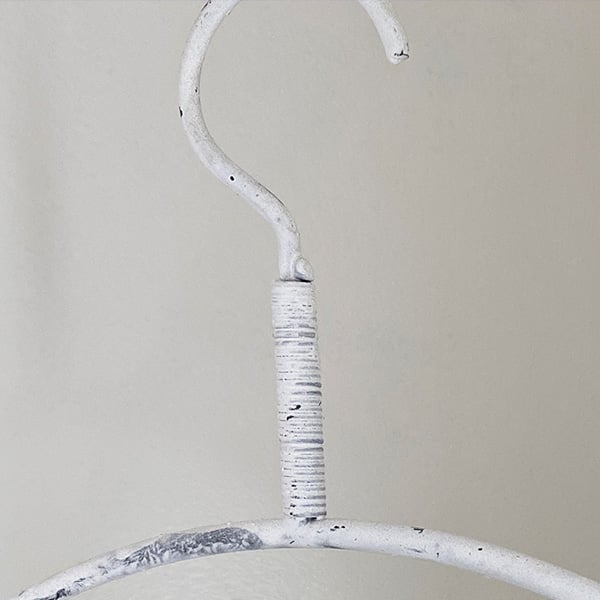 Hanging Halo Candle Stand