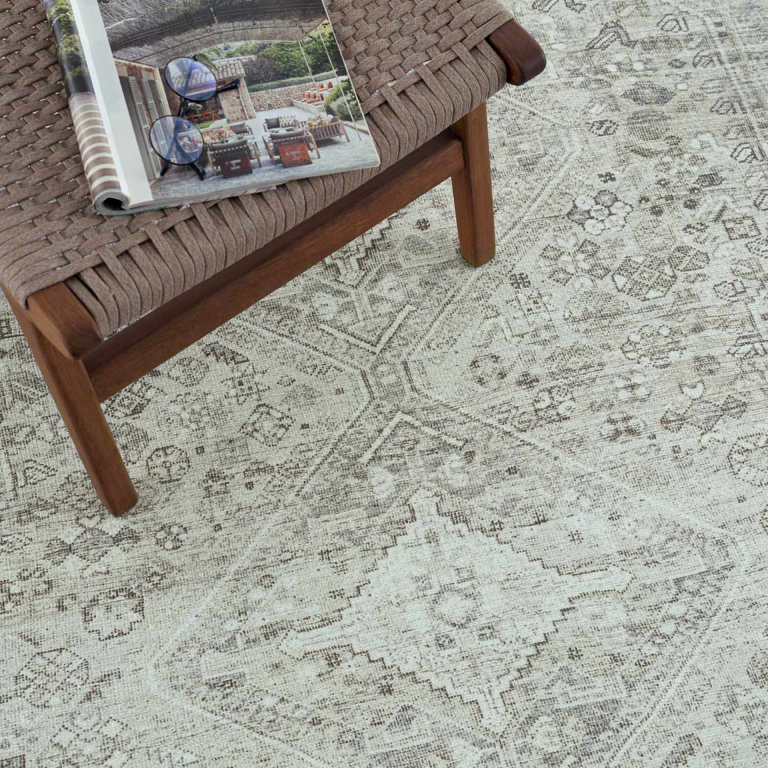 Traditional Cream & Sage Washable Rug