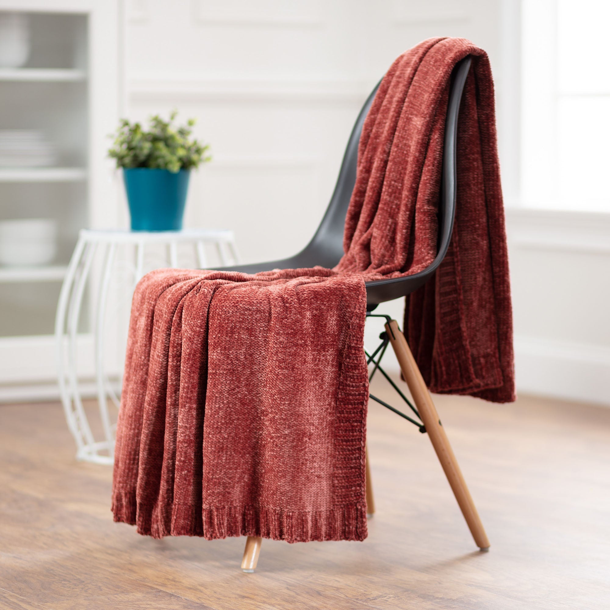 Chenille Luxe Border Throw Blanket-Tolkye