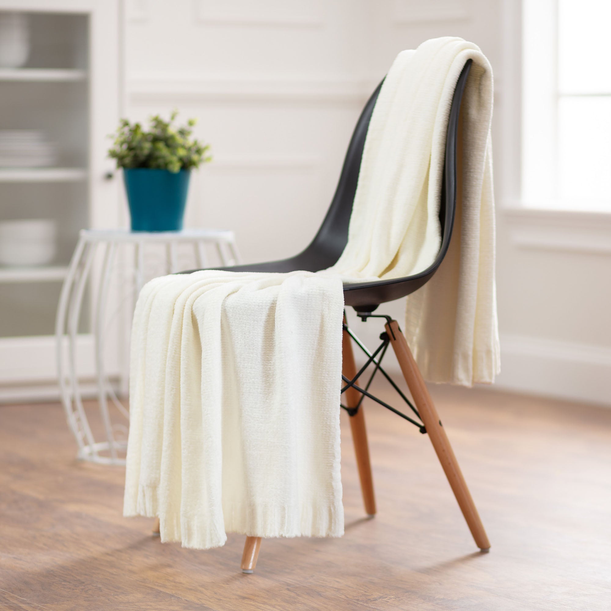 Chenille Luxe Border Throw Blanket-Tolkye