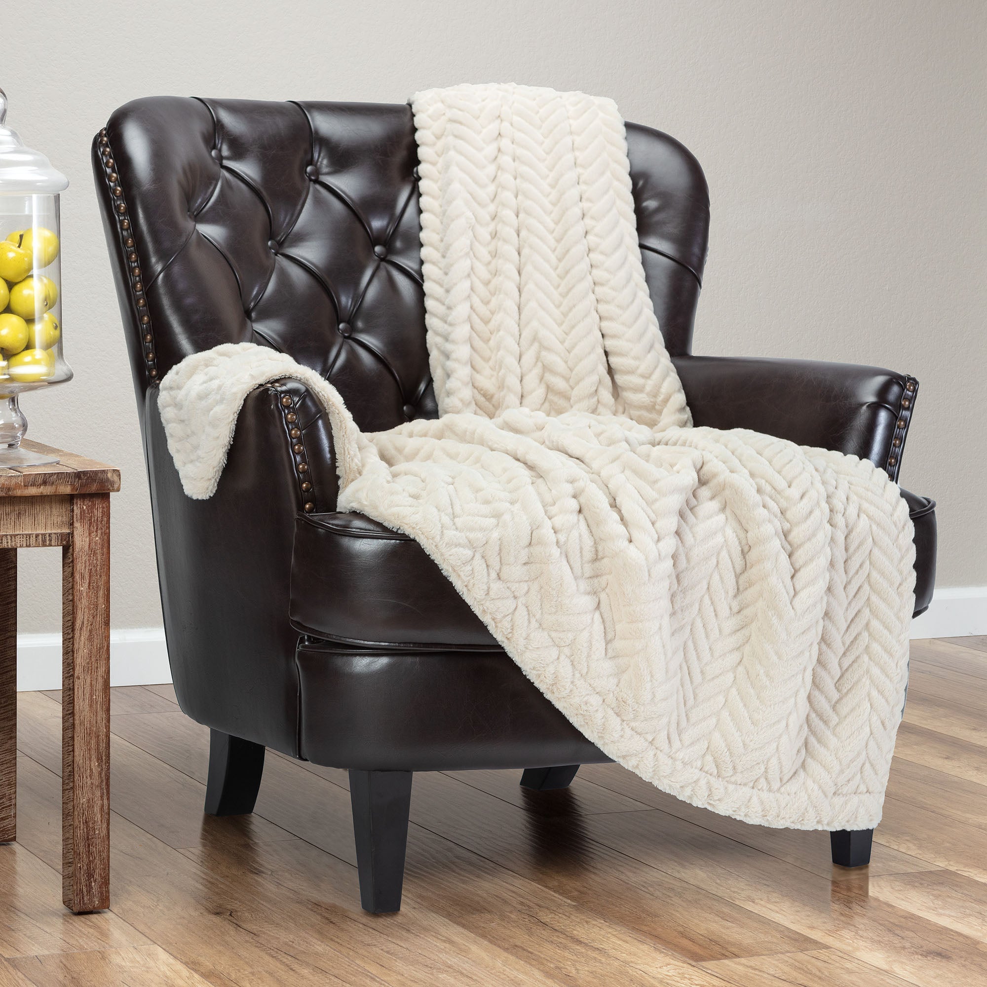 Embossed Faux Fur Throw Blanket-Tolkye