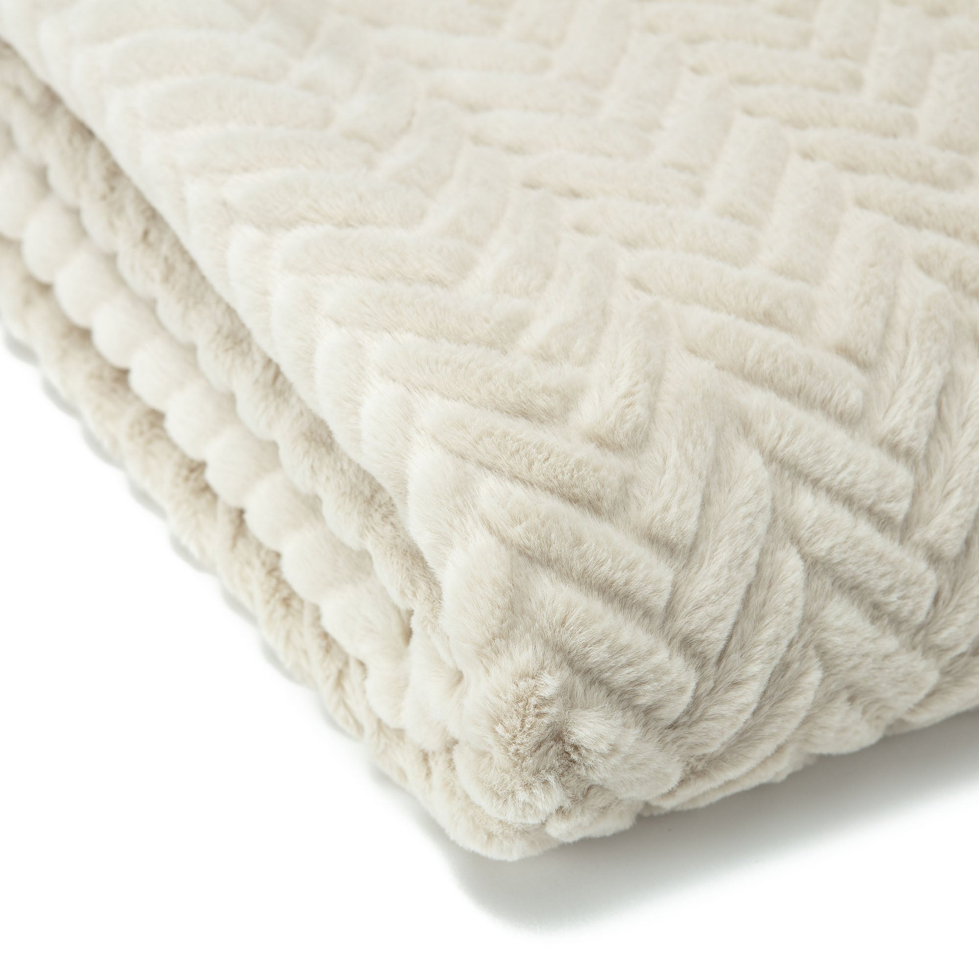 Embossed Faux Fur Throw Blanket-Tolkye