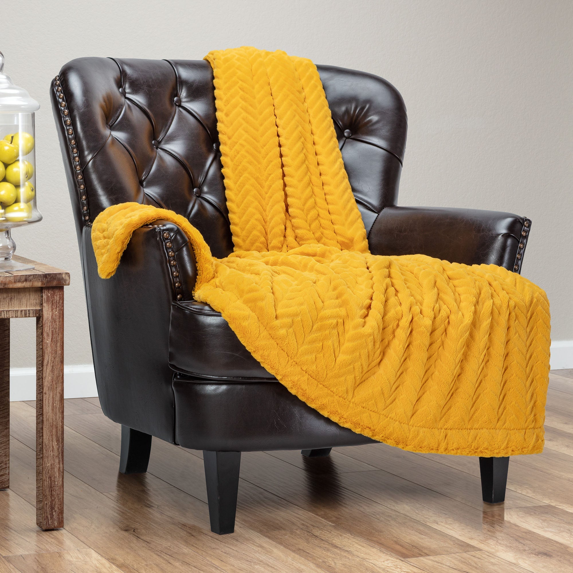 Embossed Faux Fur Throw Blanket-Tolkye
