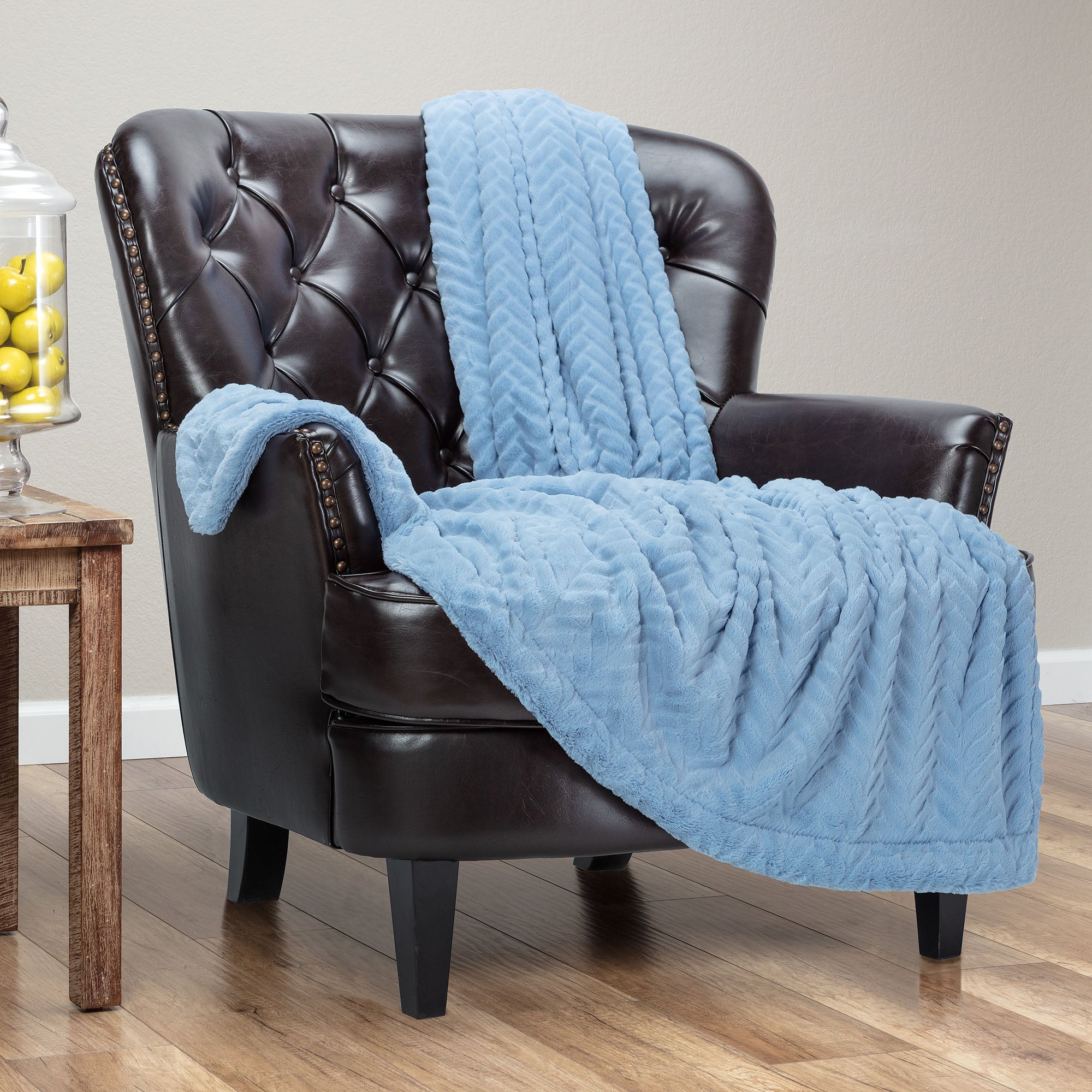 Embossed Faux Fur Throw Blanket-Tolkye