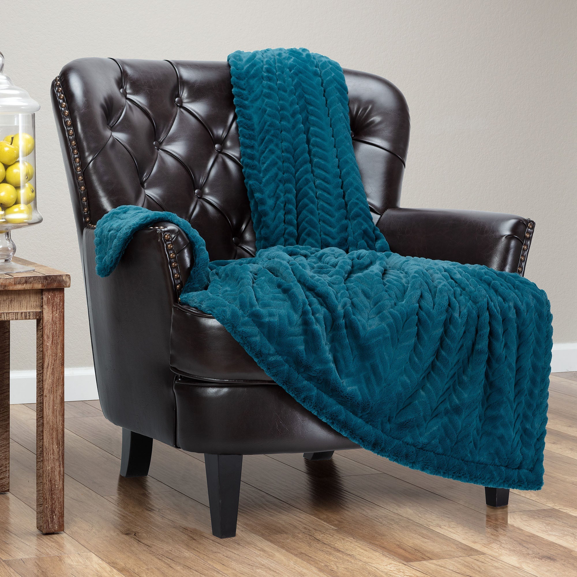 Embossed Faux Fur Throw Blanket-Tolkye