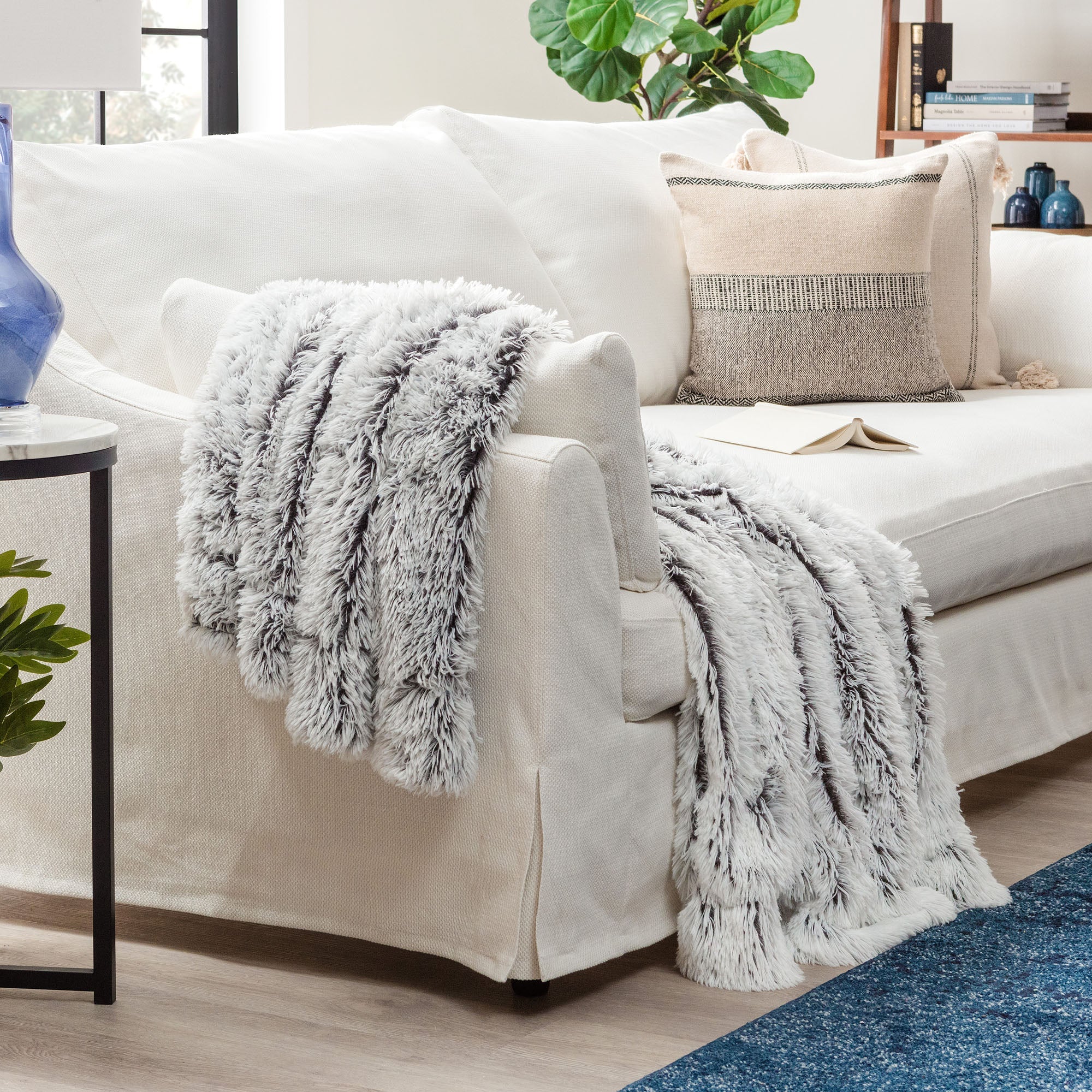 Longfur Ombre Faux Fur Throw Blanket-Tolkye