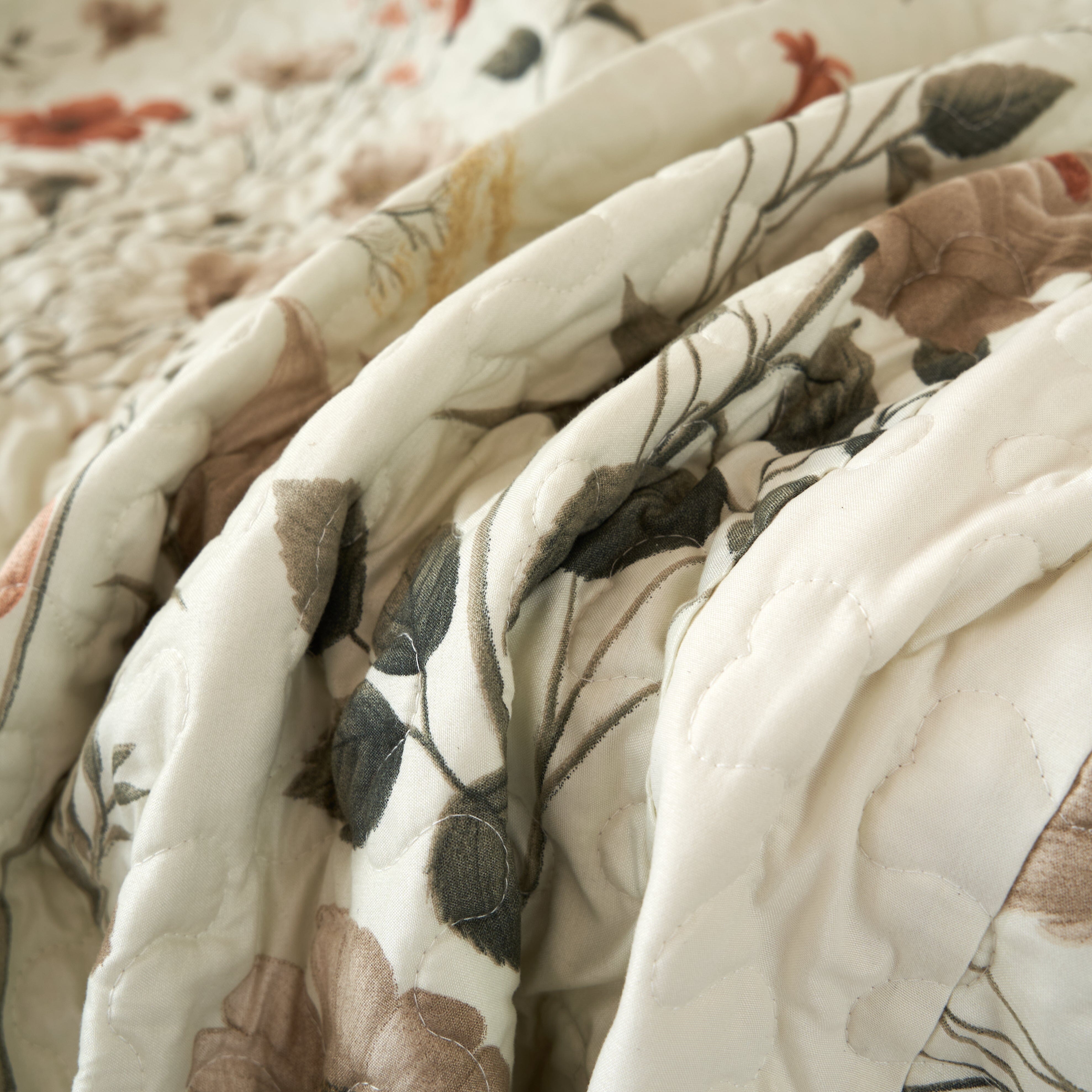 Enchanted Meadow Reversible Floral Cozy Lightweight Lap Throw - Perfect for Couch or Bed, Beige Victorian Garden Pallete, All-Season Comfort, Machine Washable, 50x60 Inches-Tolkye