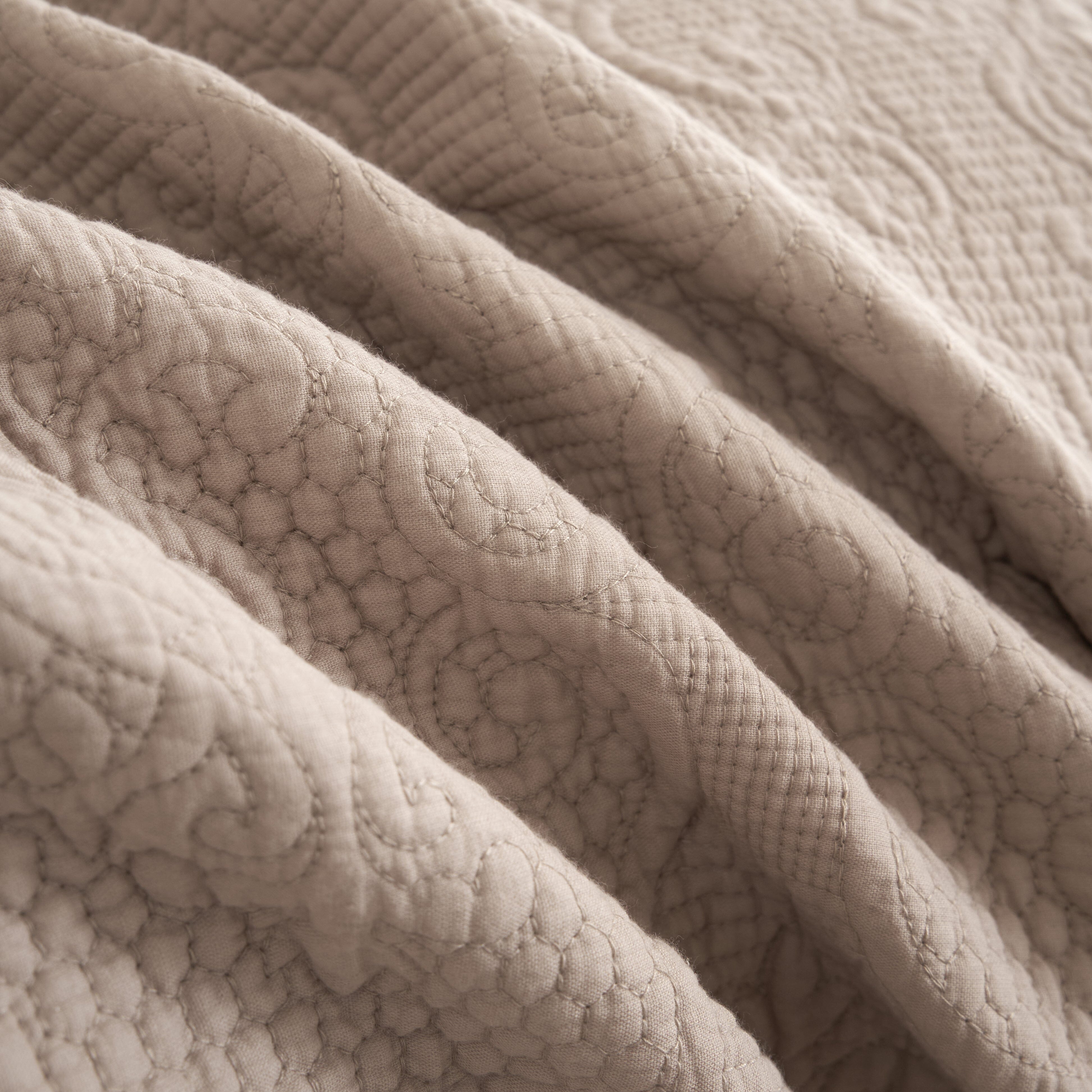 Neutral Taupe Beige Sandy Elegant Matelasse Cotton Quilted Bedspread Set