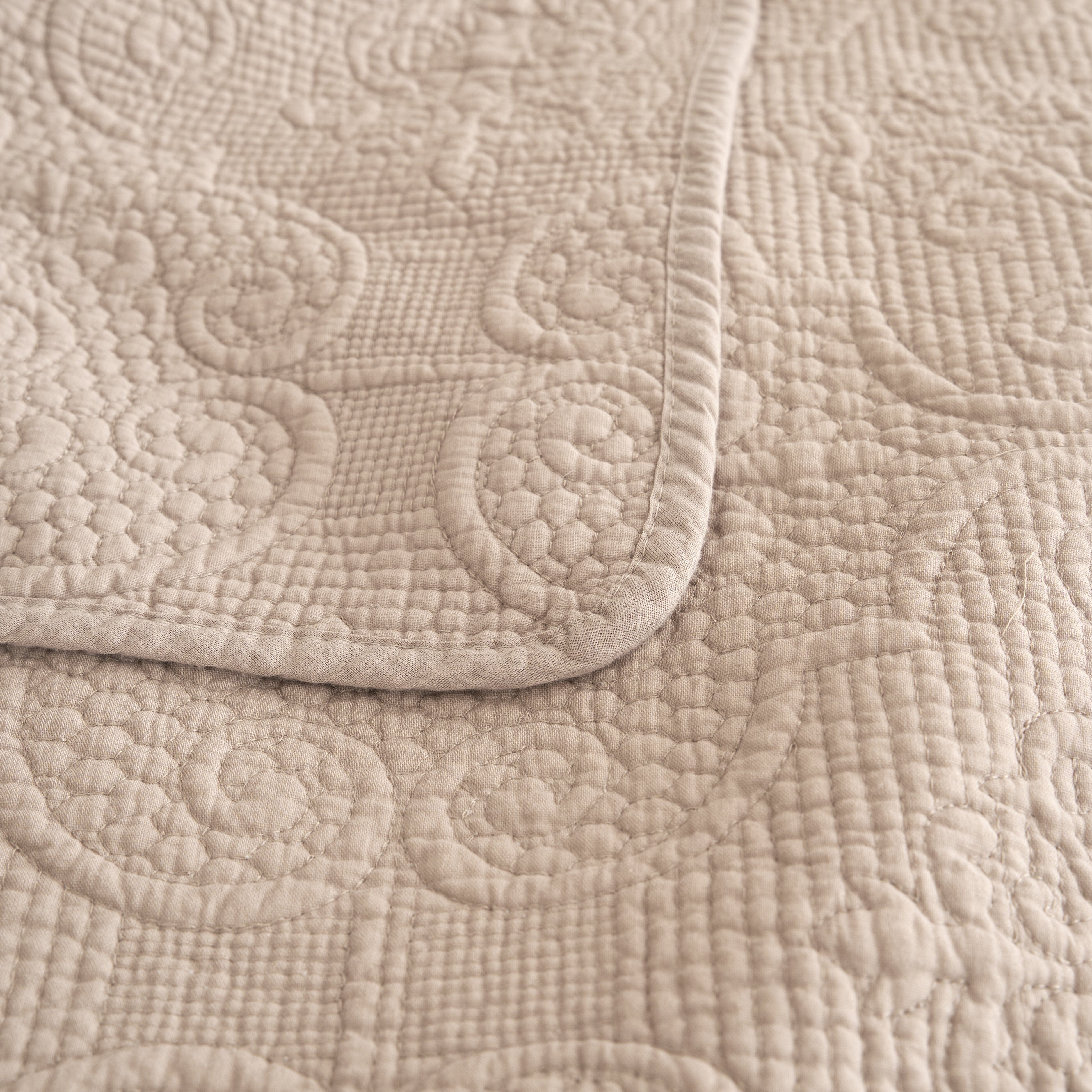 Neutral Taupe Beige Sandy Elegant Matelasse Cotton Quilted Bedspread Set