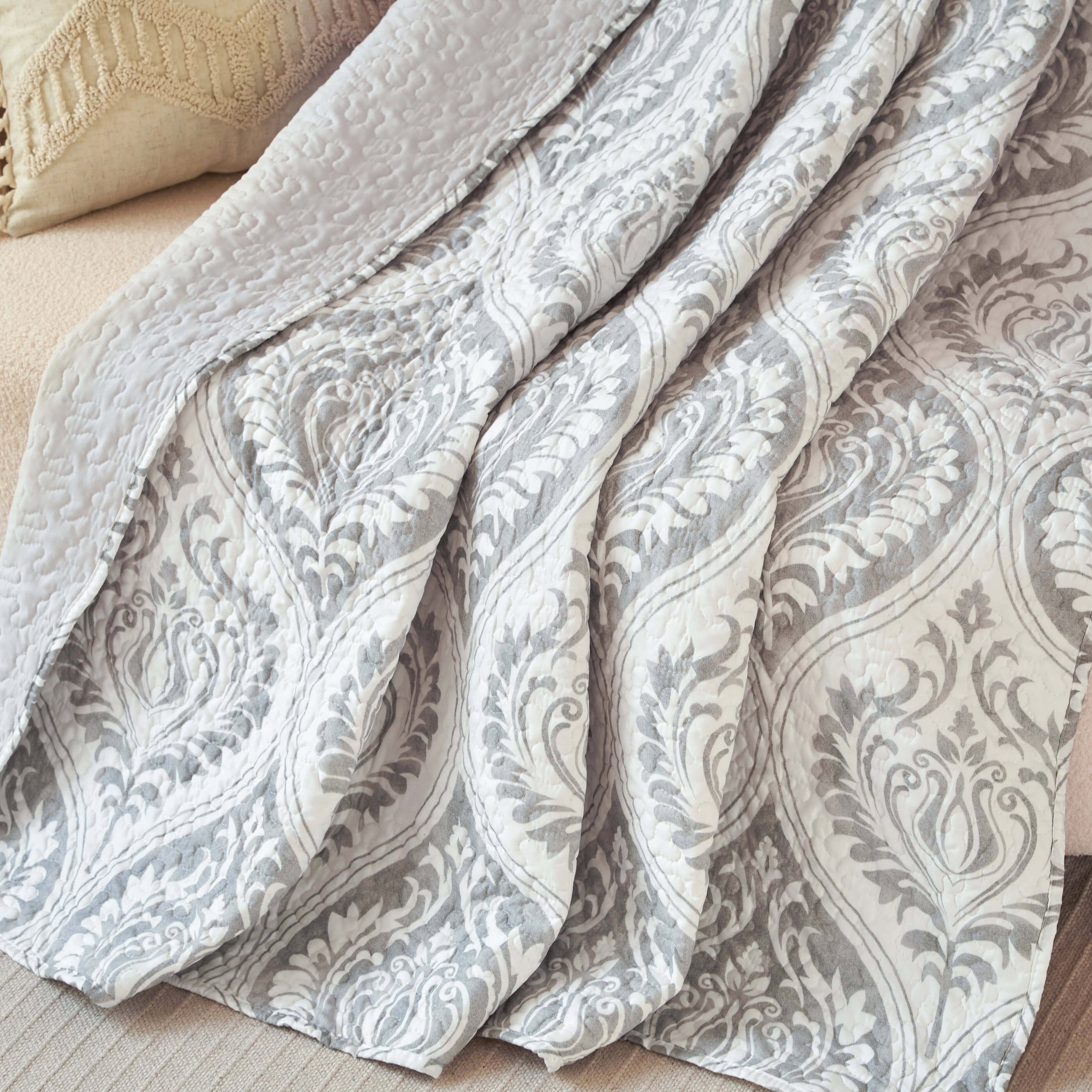 Dreamy Moon Sky Ogee Damask Heather Gray White Quilted Throw Blanket