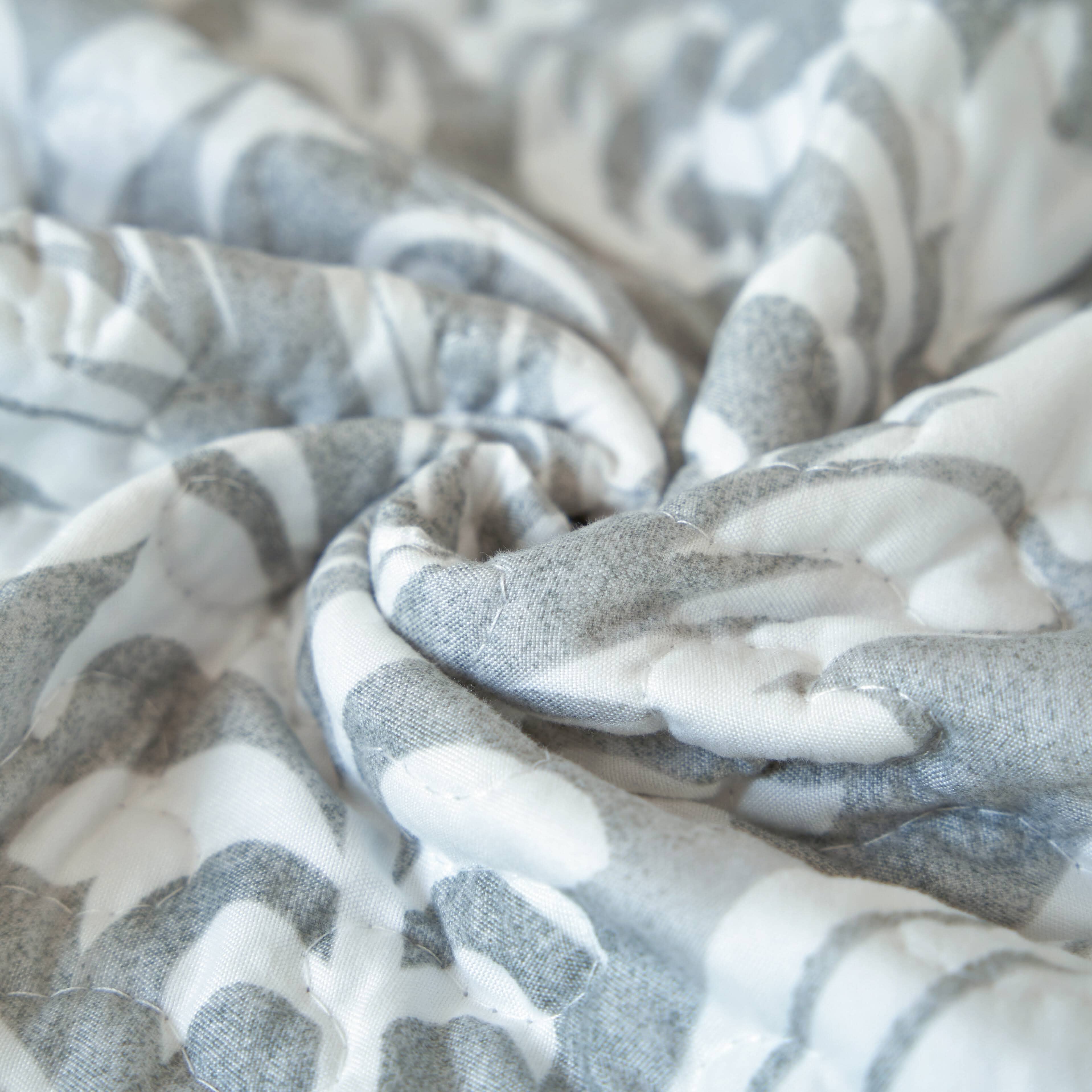 Dreamy Moon Sky Ogee Damask Heather Gray White Quilted Throw Blanket