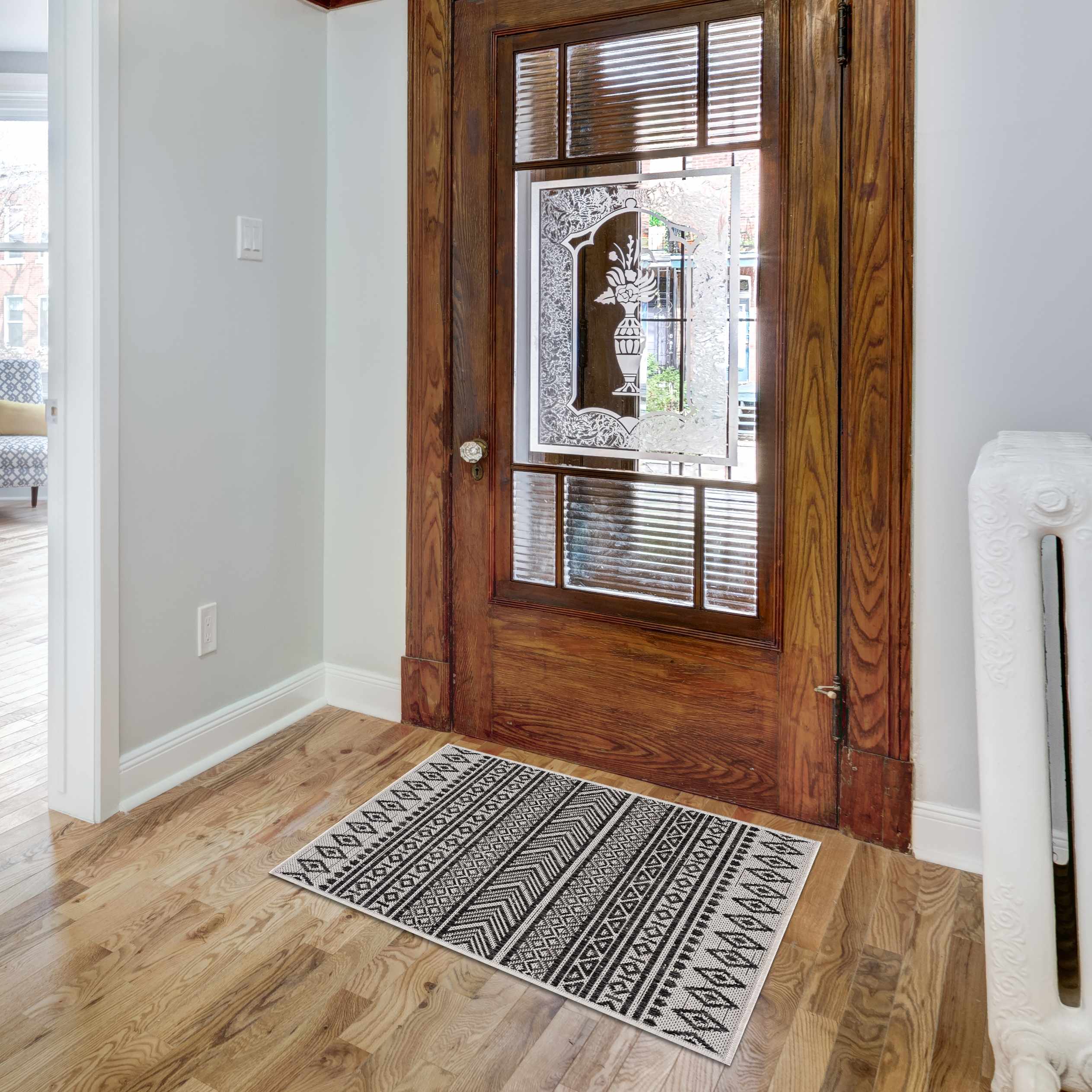 Black & White Outdoor Rug