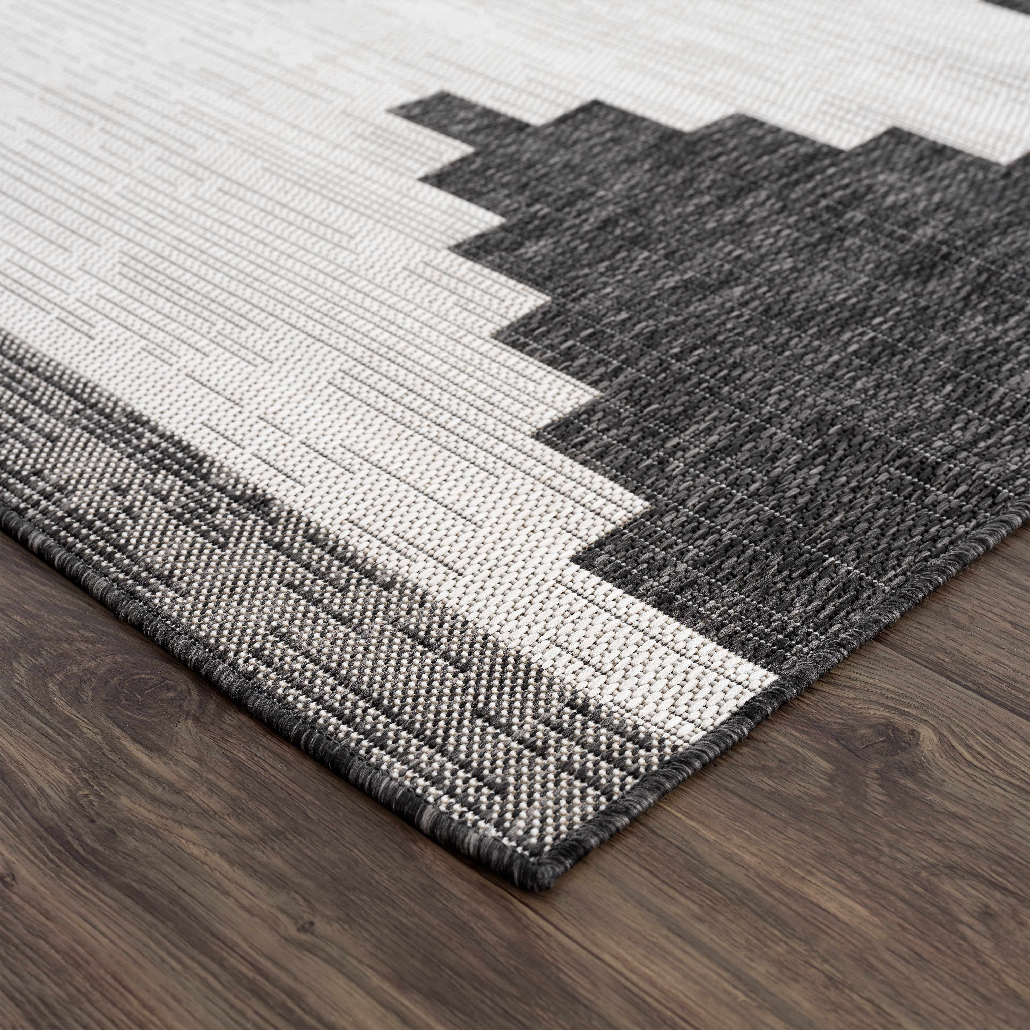Contemporary Outdoor Rug