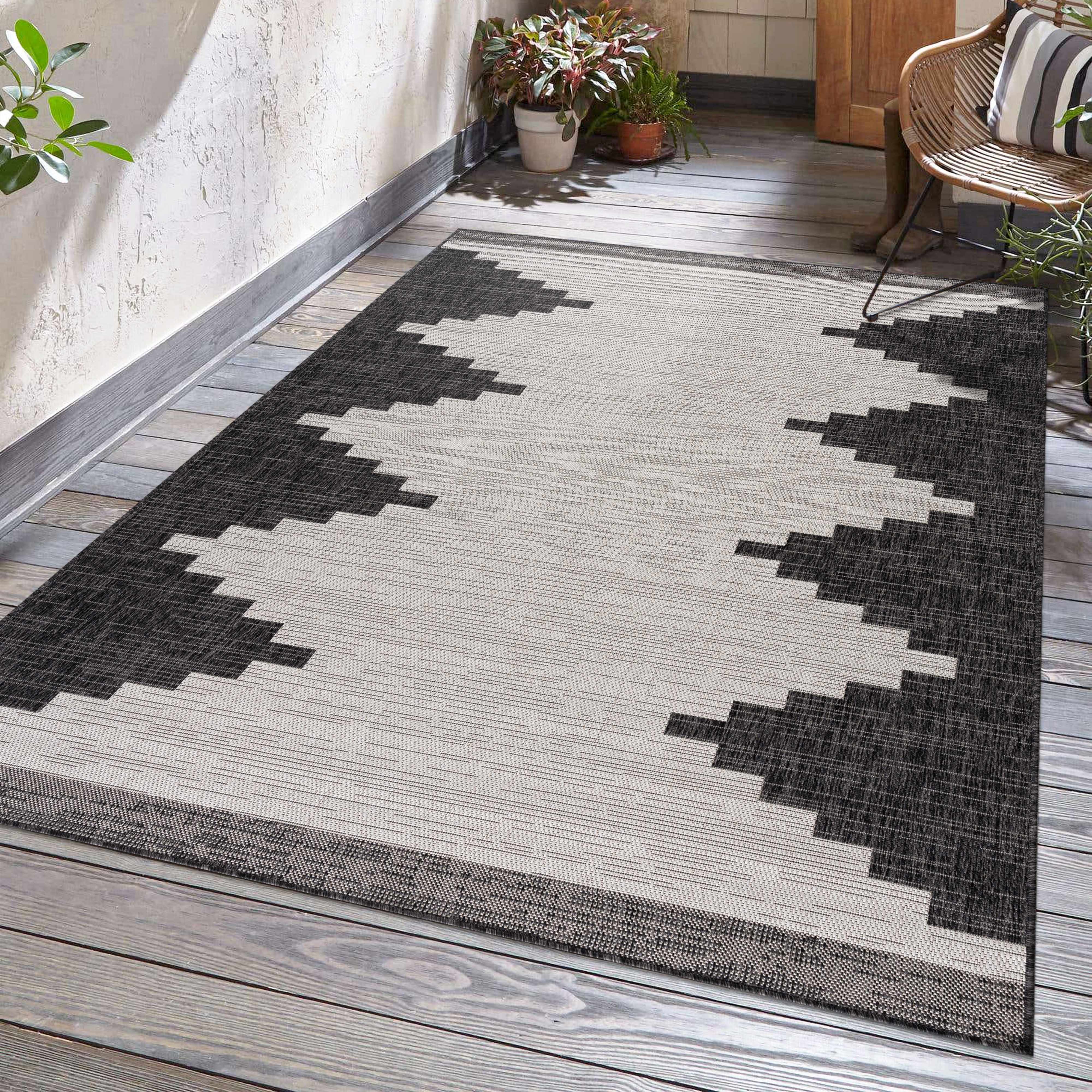 Contemporary Outdoor Rug