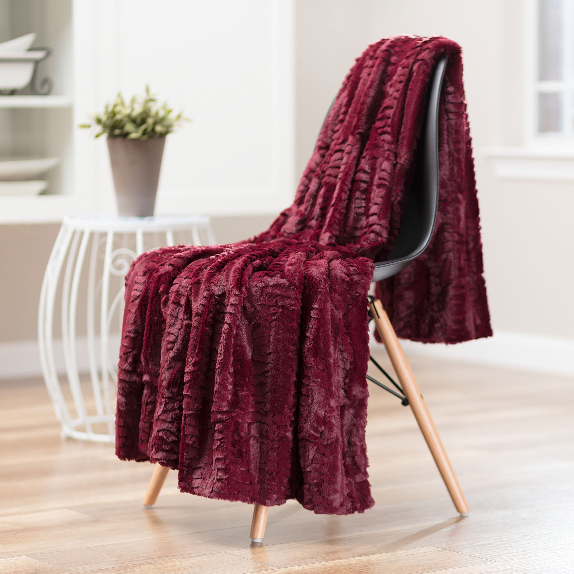 Modern Textured Faux Fur Throw Blanket-Tolkye