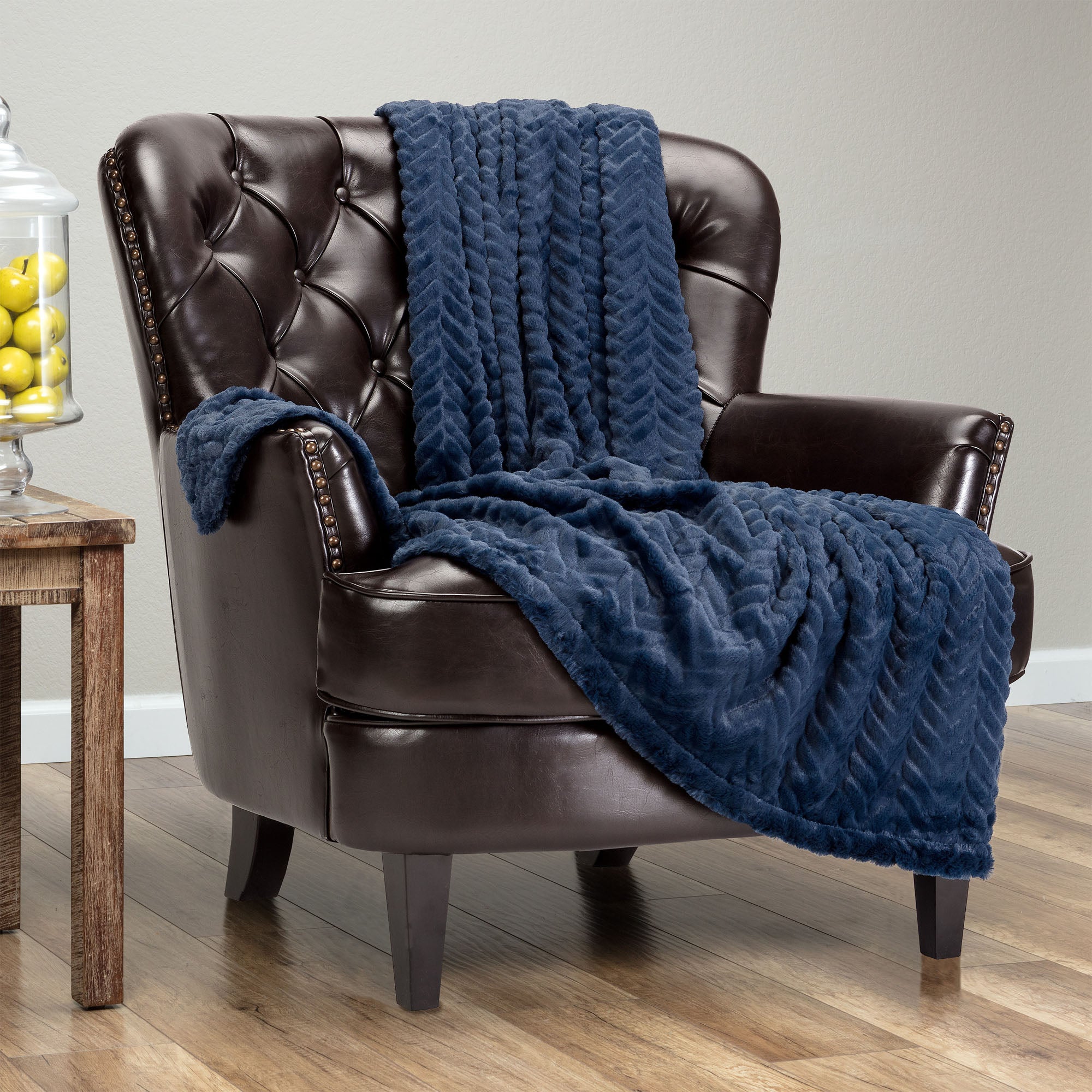 Embossed Faux Fur Throw Blanket-Tolkye