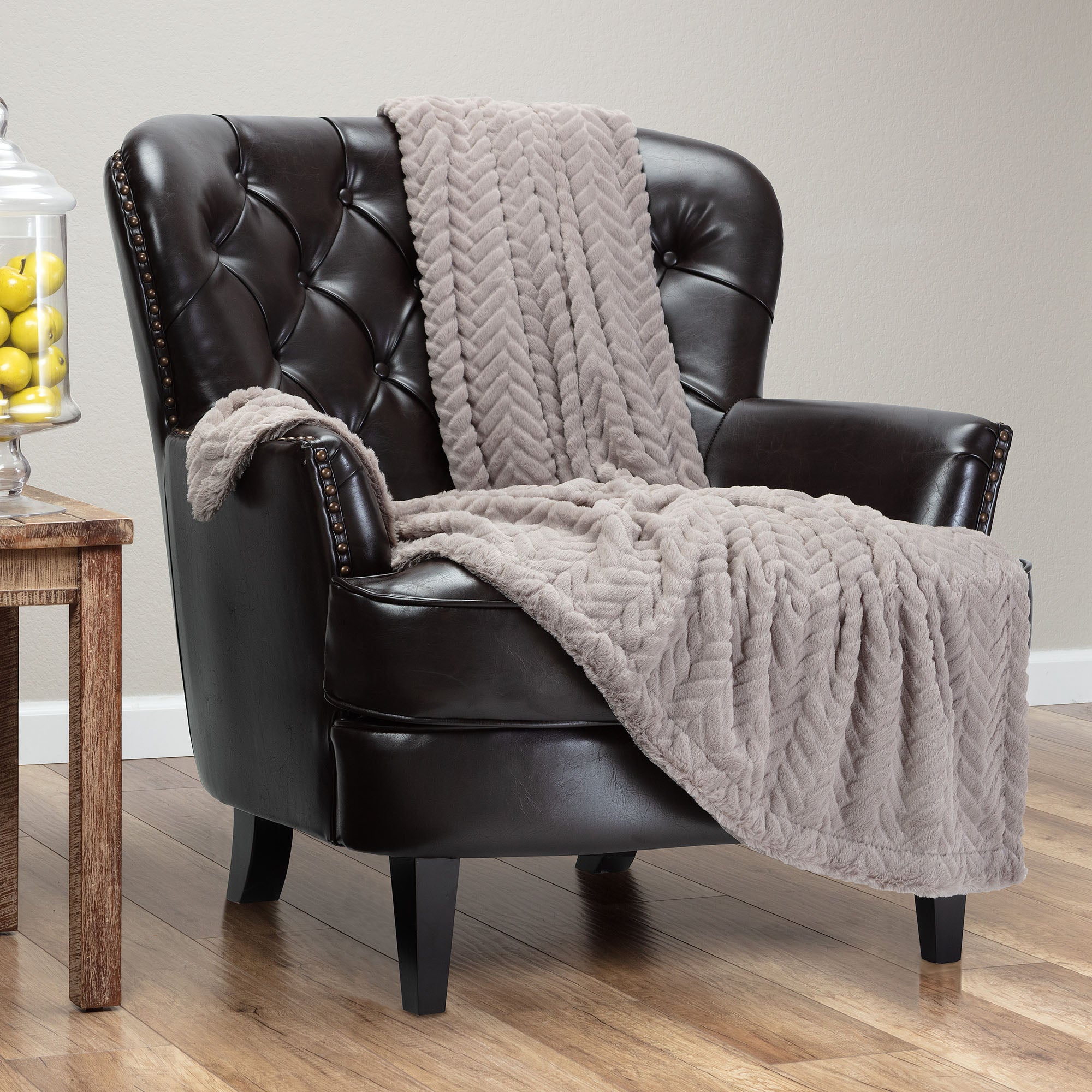 Embossed Faux Fur Throw Blanket-Tolkye