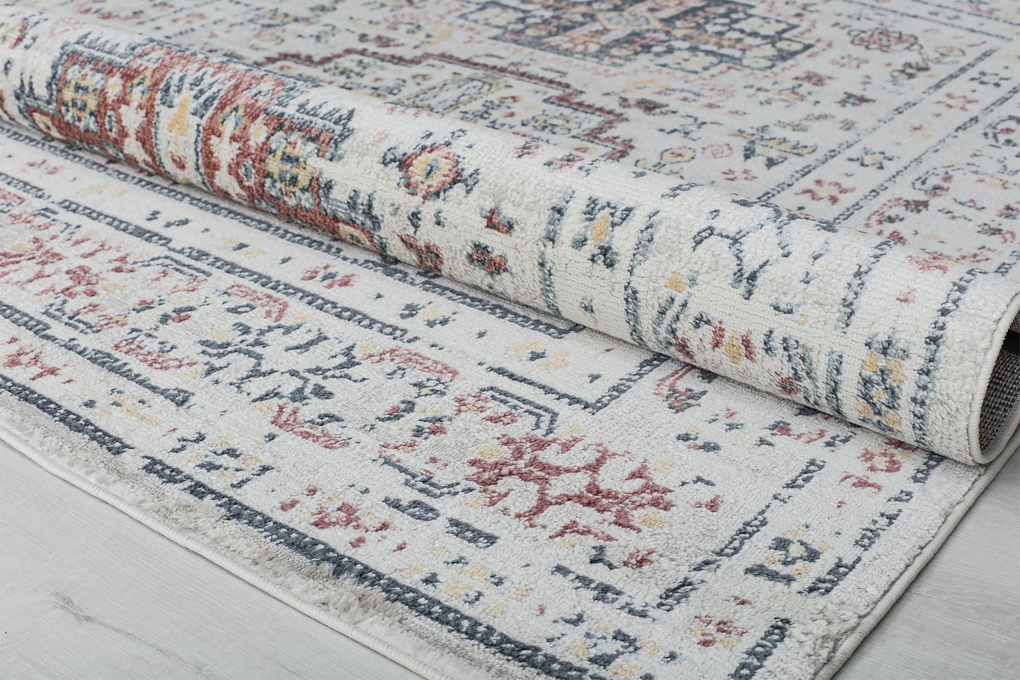 Flaxen Sundara Area Rug