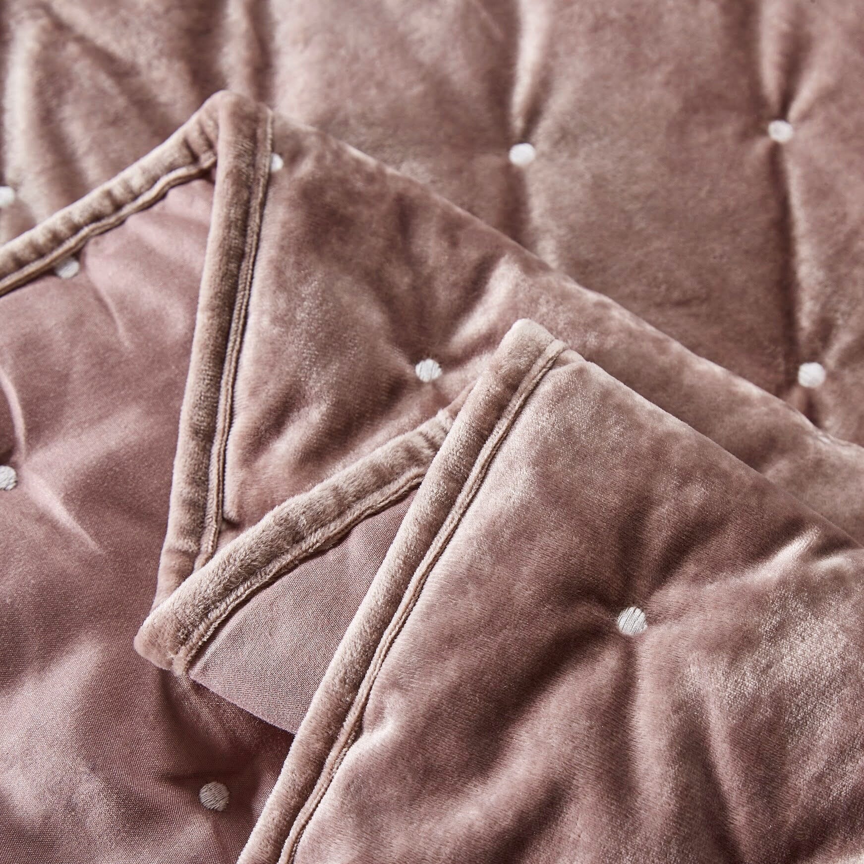Plush Dreams Purple Mauve Tufted Velvet Quilt Set