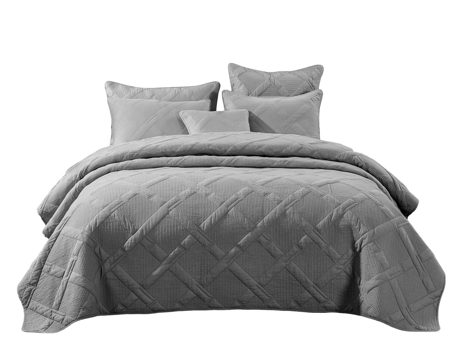 Soothing Pastel Silver Diamond Stitch Light Gray Cotton Quilt Set