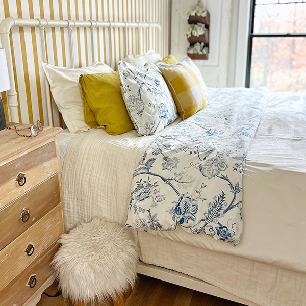 5-Piece Peony Reversible Velvet Duvet Cover Set