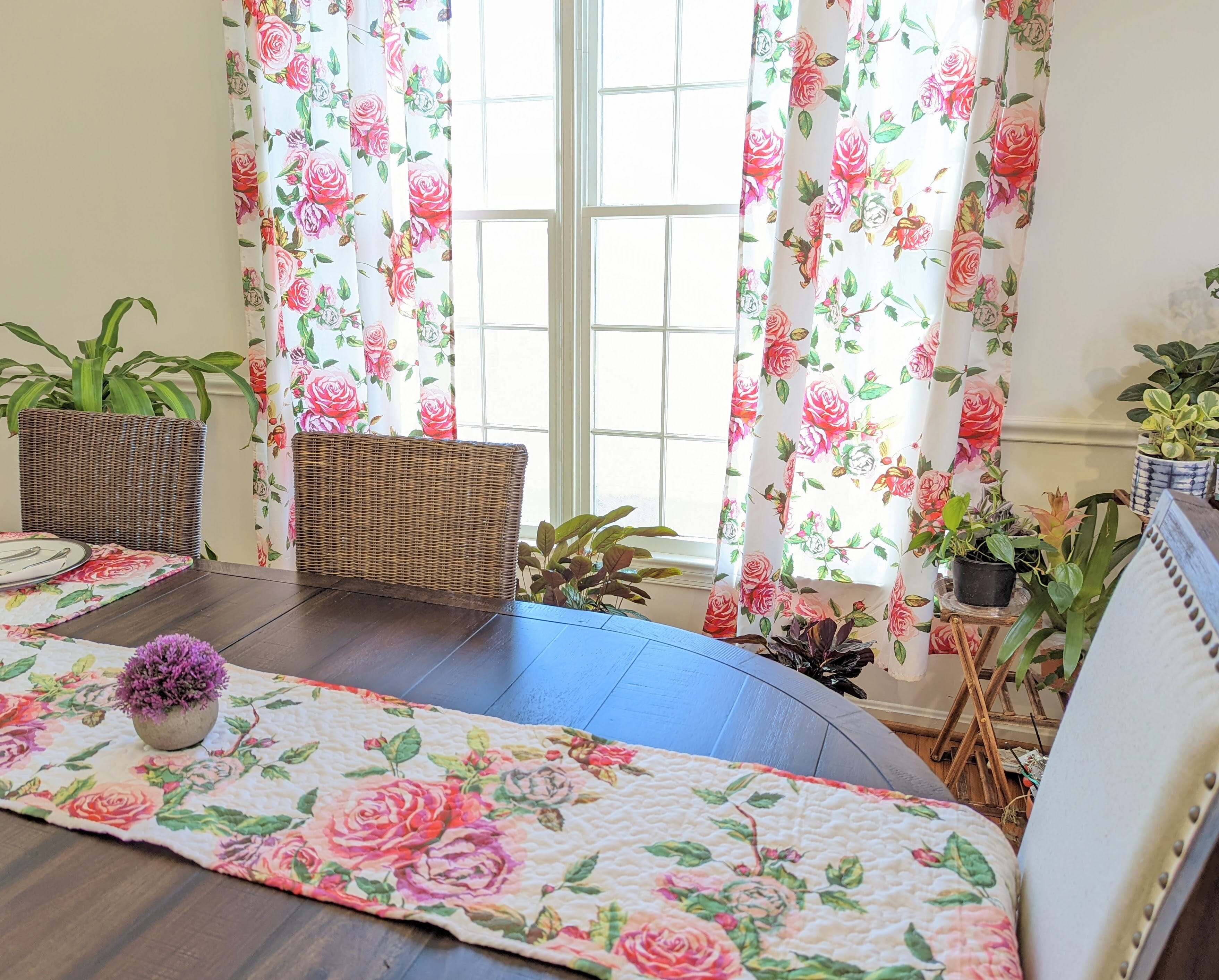 Romantic Roses Pink White Lovely Floral Quilted Dining Table Runner