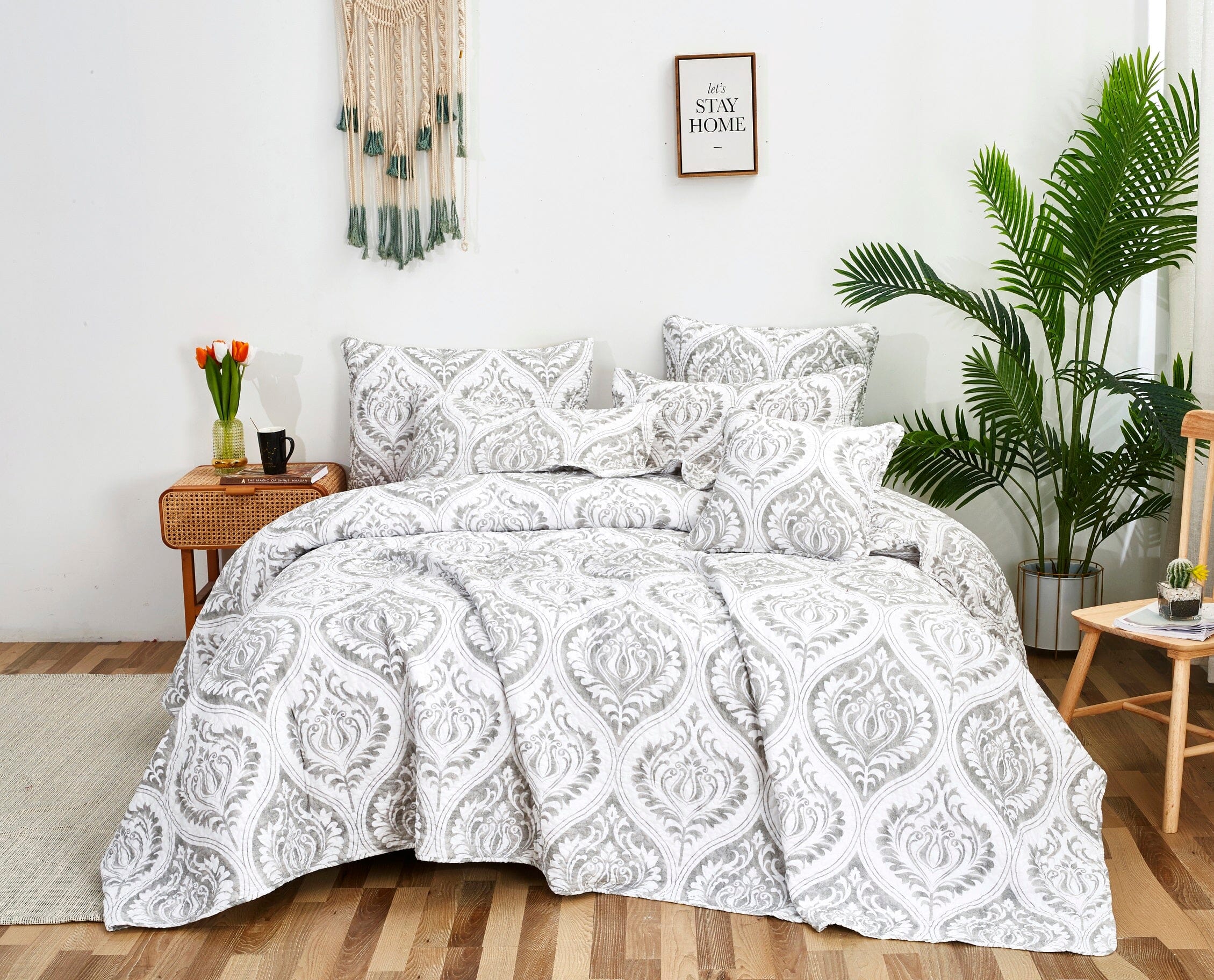 Dreamy Moon Sky Ogee Damask Heather Gray White Quilt Set