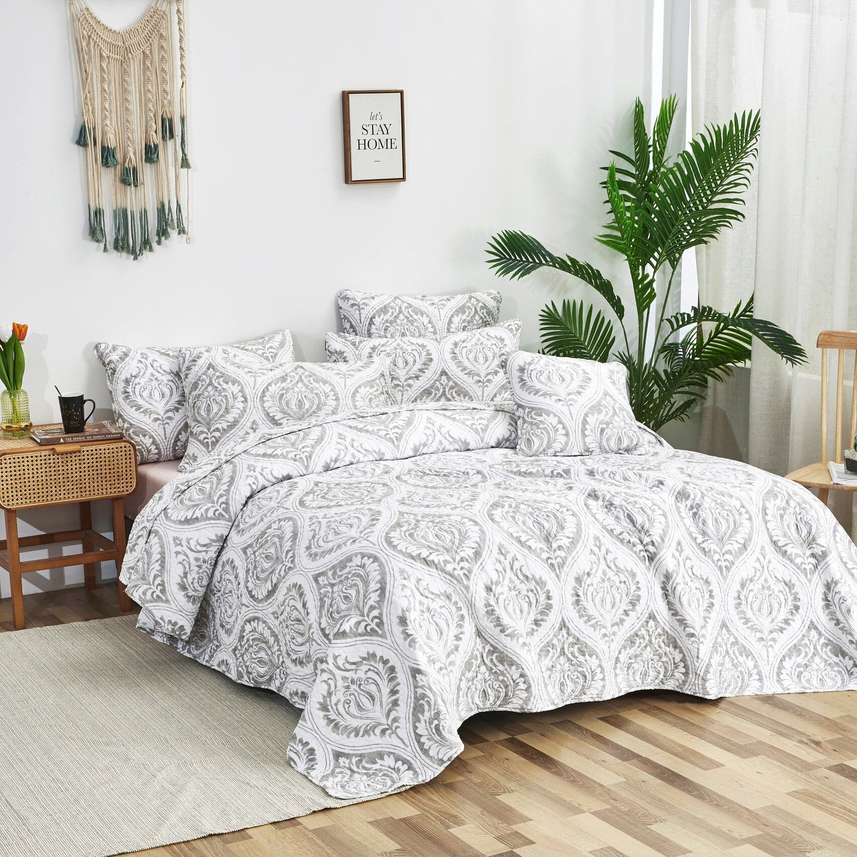 Dreamy Moon Sky Ogee Damask Heather Gray White Quilt Set