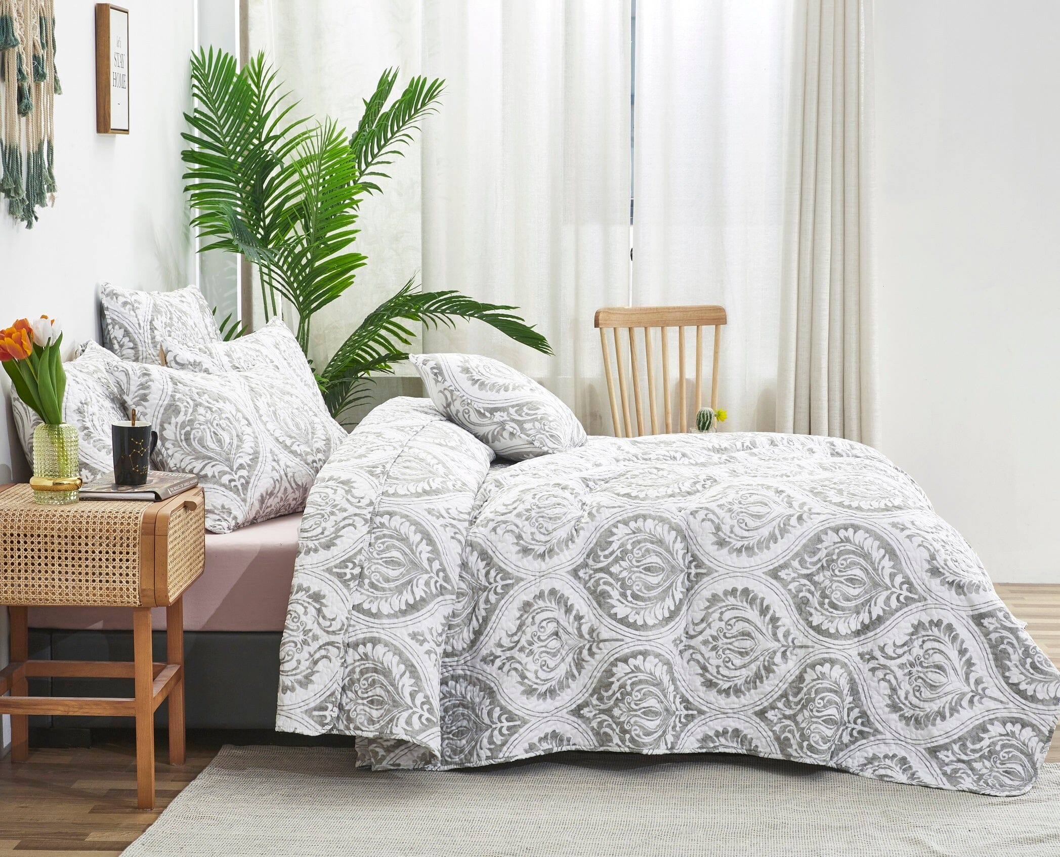Dreamy Moon Sky Ogee Damask Heather Gray White Quilt Set