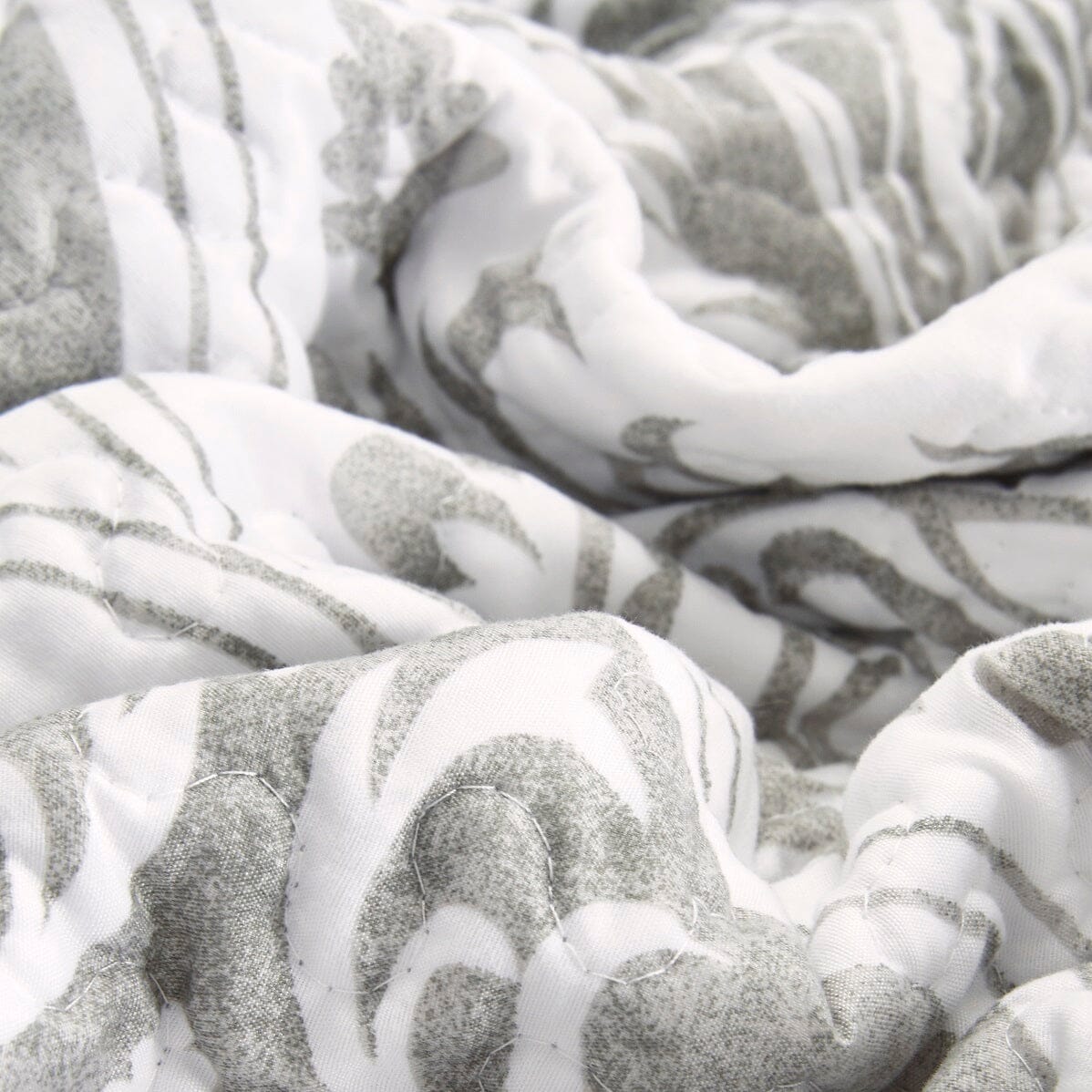 Dreamy Moon Sky Ogee Damask Heather Gray White Quilt Set