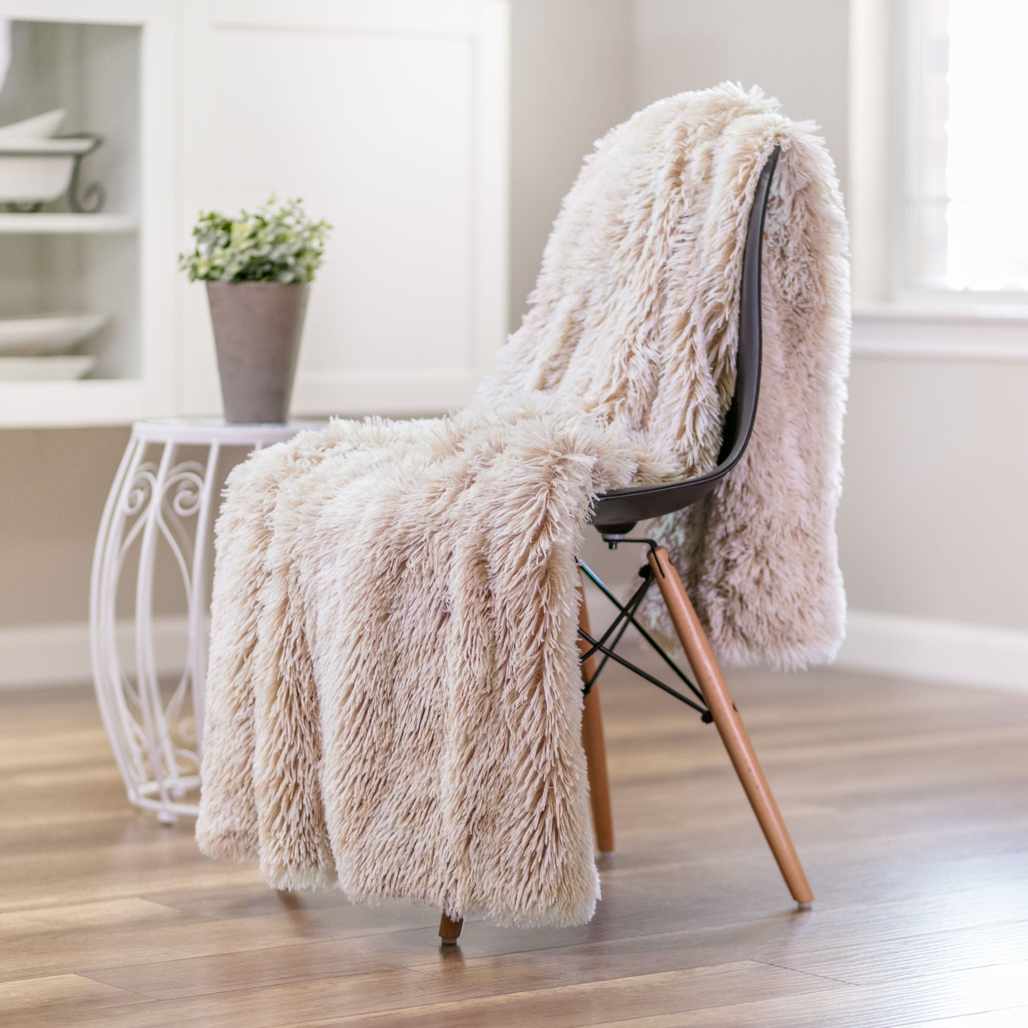 Longfur Ombre Faux Fur Throw Blanket-Tolkye